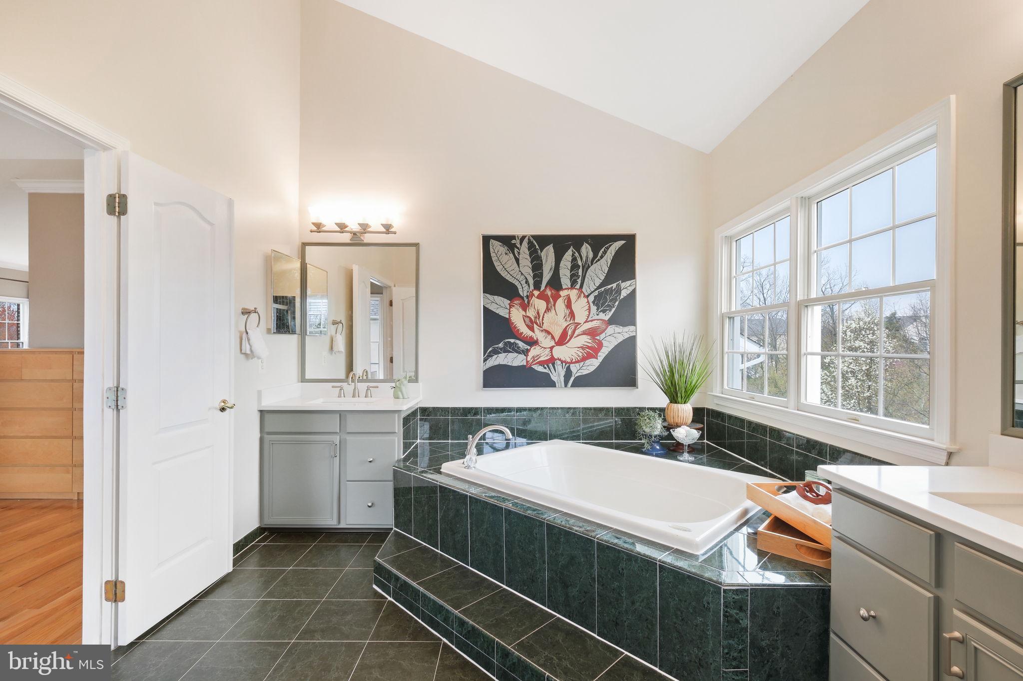 LOUDOUN VALLEY ESTATES - Residential