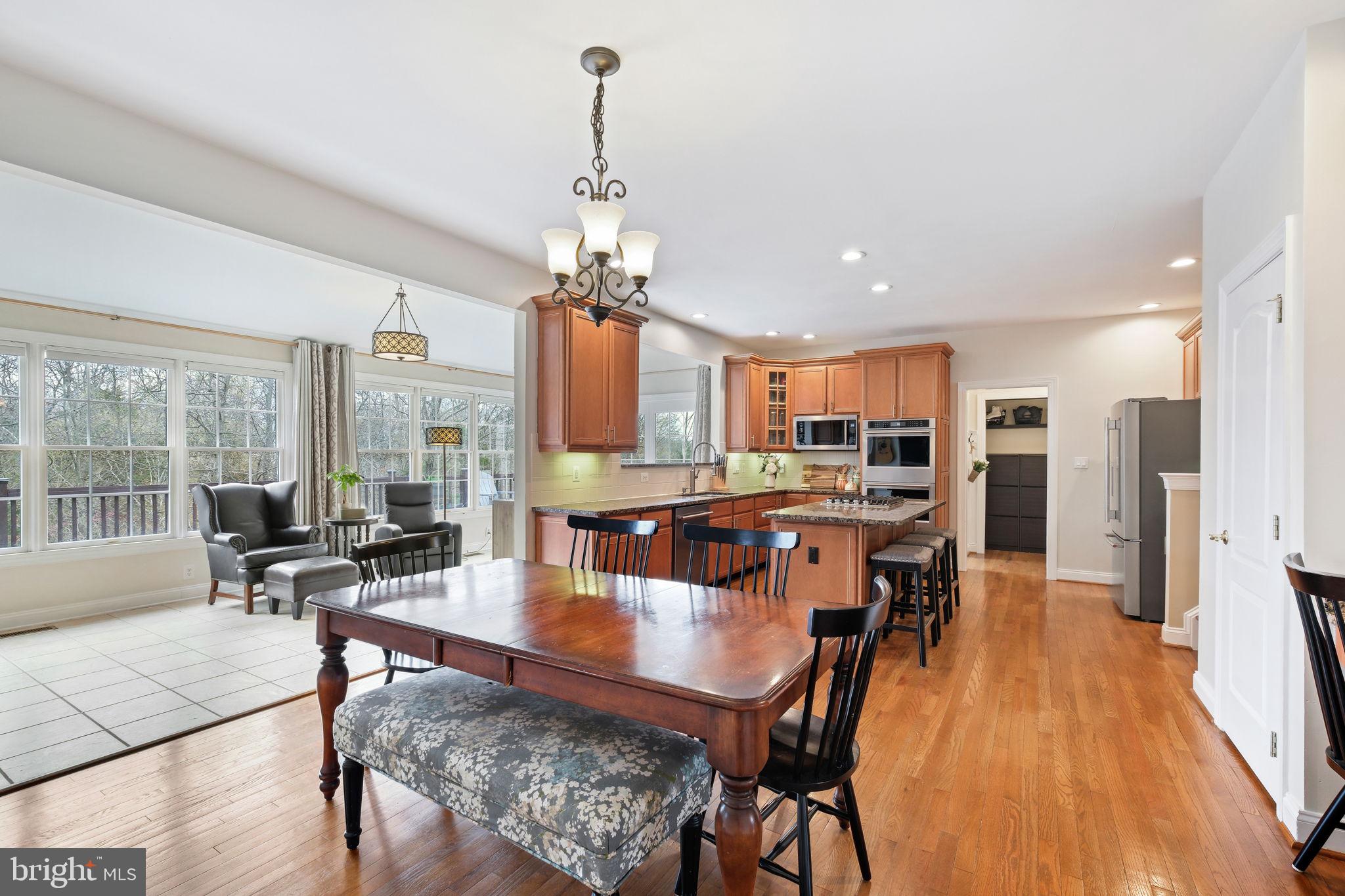 LOUDOUN VALLEY ESTATES - Residential