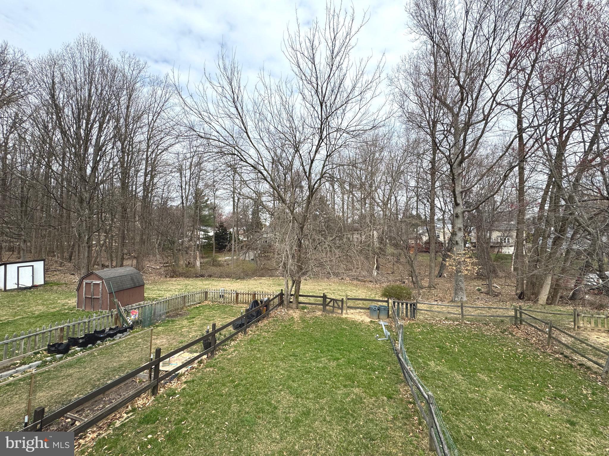 SEVEN COURTS - Residential Lease