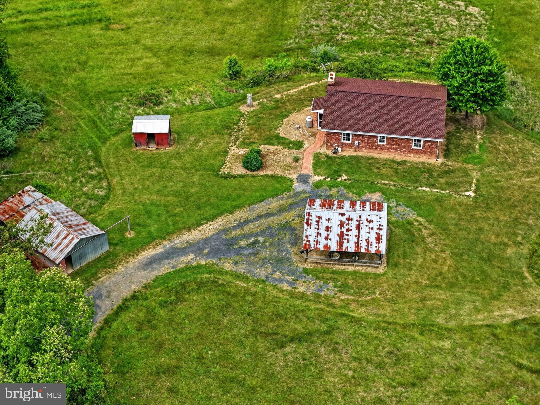 NONE - Farm