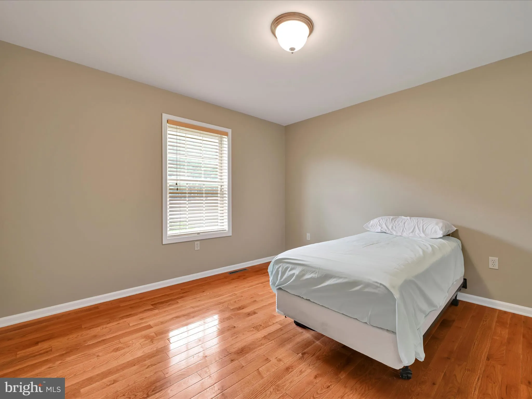 New Ringgold, Pennsylvania 17960, United States, 4 Bedrooms Bedrooms, ,2 BathroomsBathrooms,Residential,Active,179490