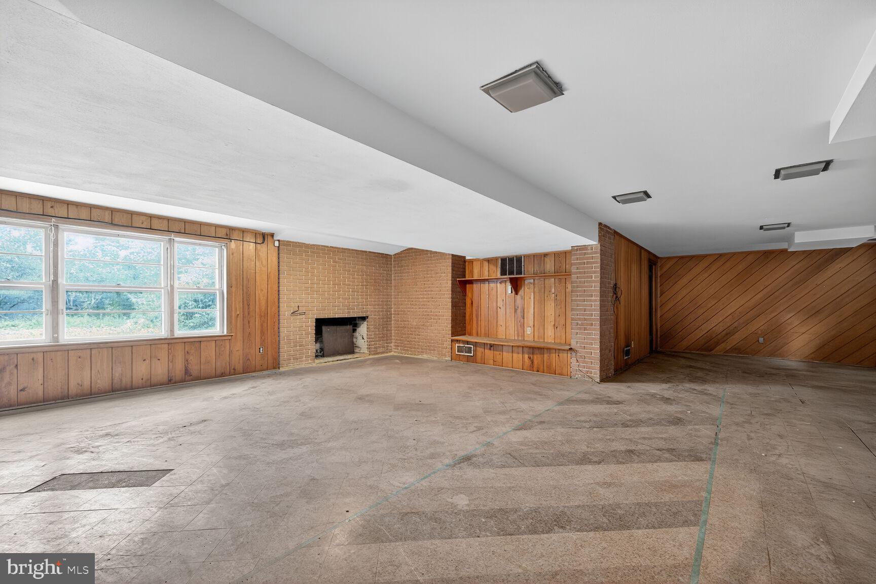 ROCK CREEK FOREST - Residential