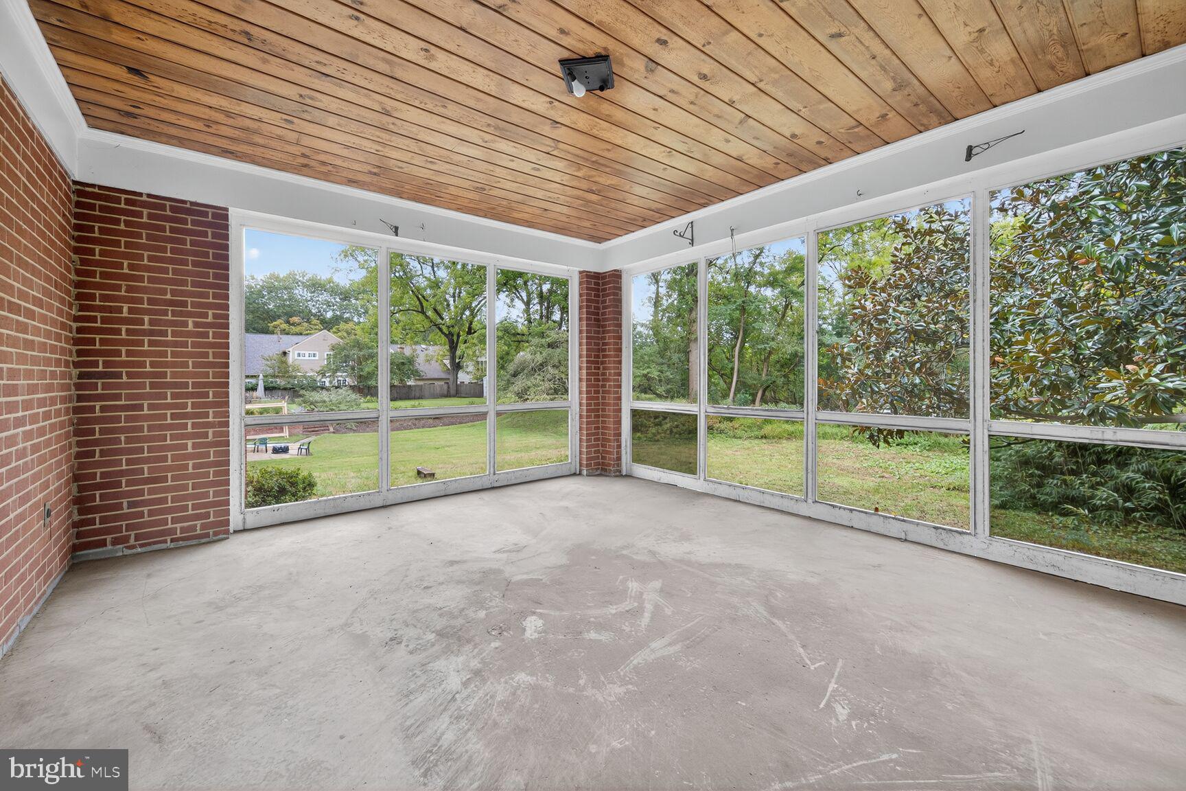 ROCK CREEK FOREST - Residential