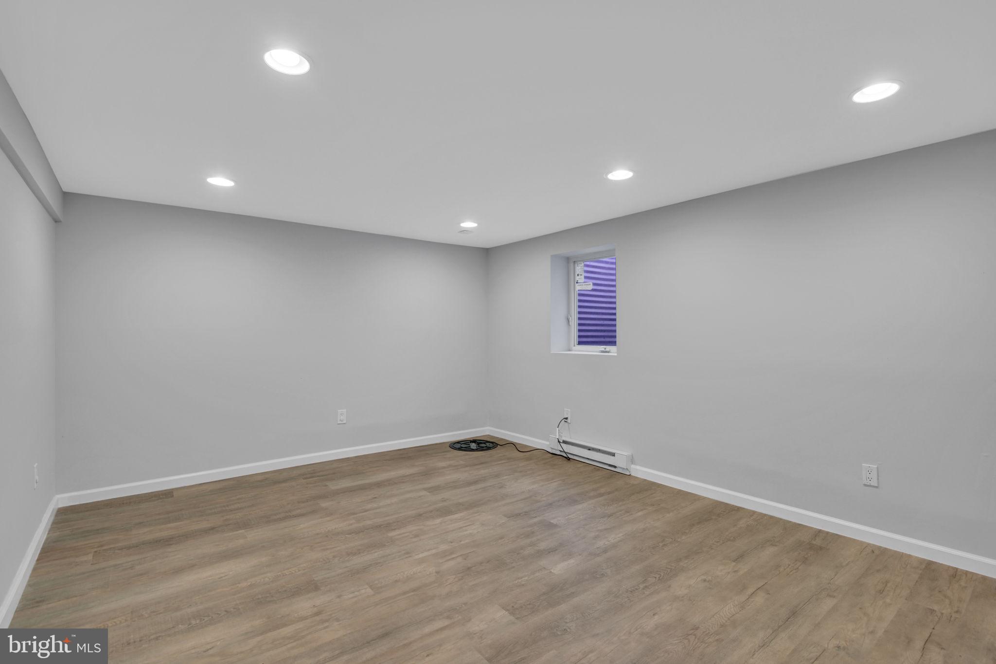 PT ROCKVILLE TWN RES 1 - Residential