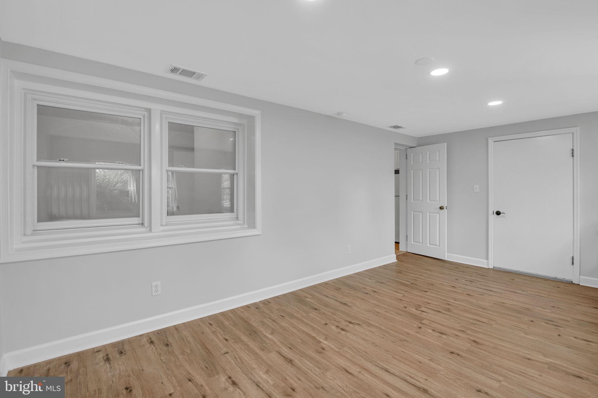 PT ROCKVILLE TWN RES 1 - Residential