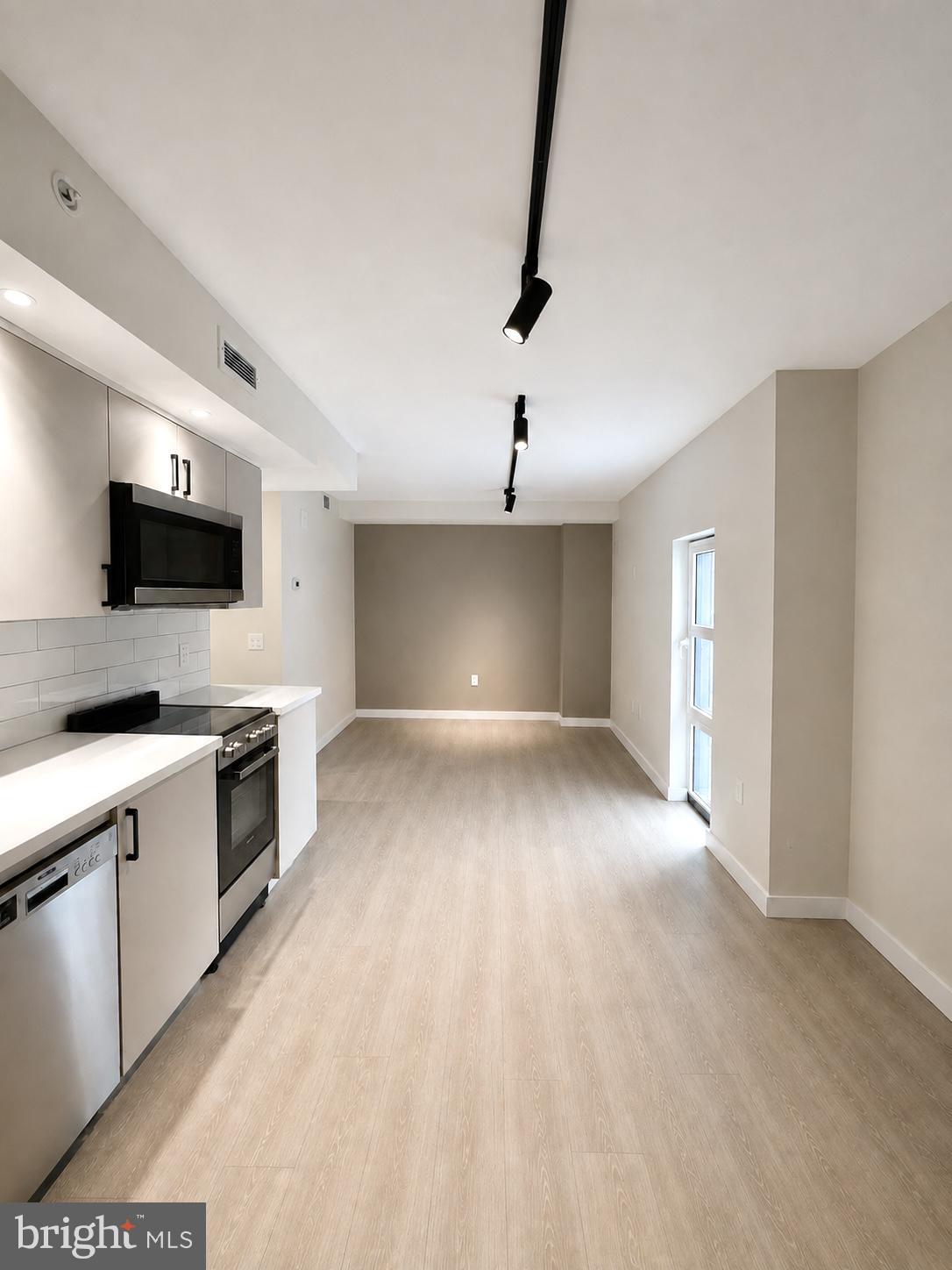 1813 RANSTEAD STREET 301