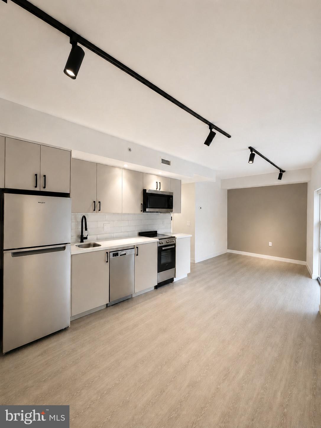 1813 RANSTEAD STREET 301