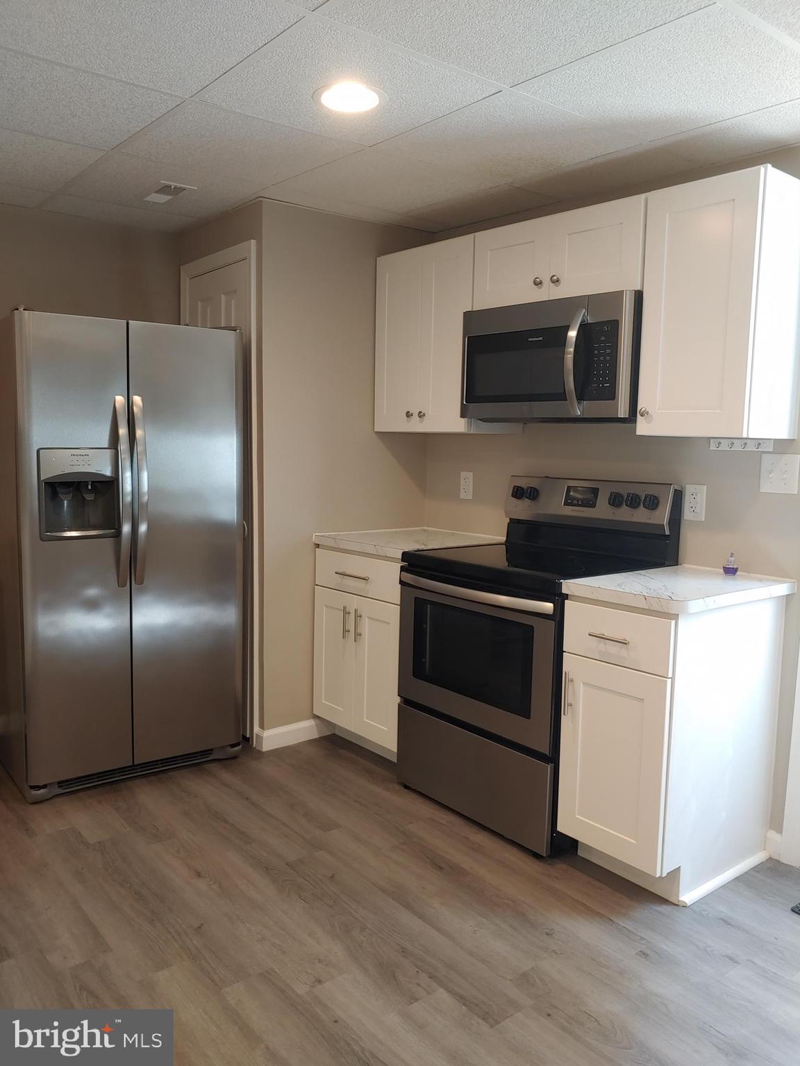 MEADOW LAKE - Residential Lease