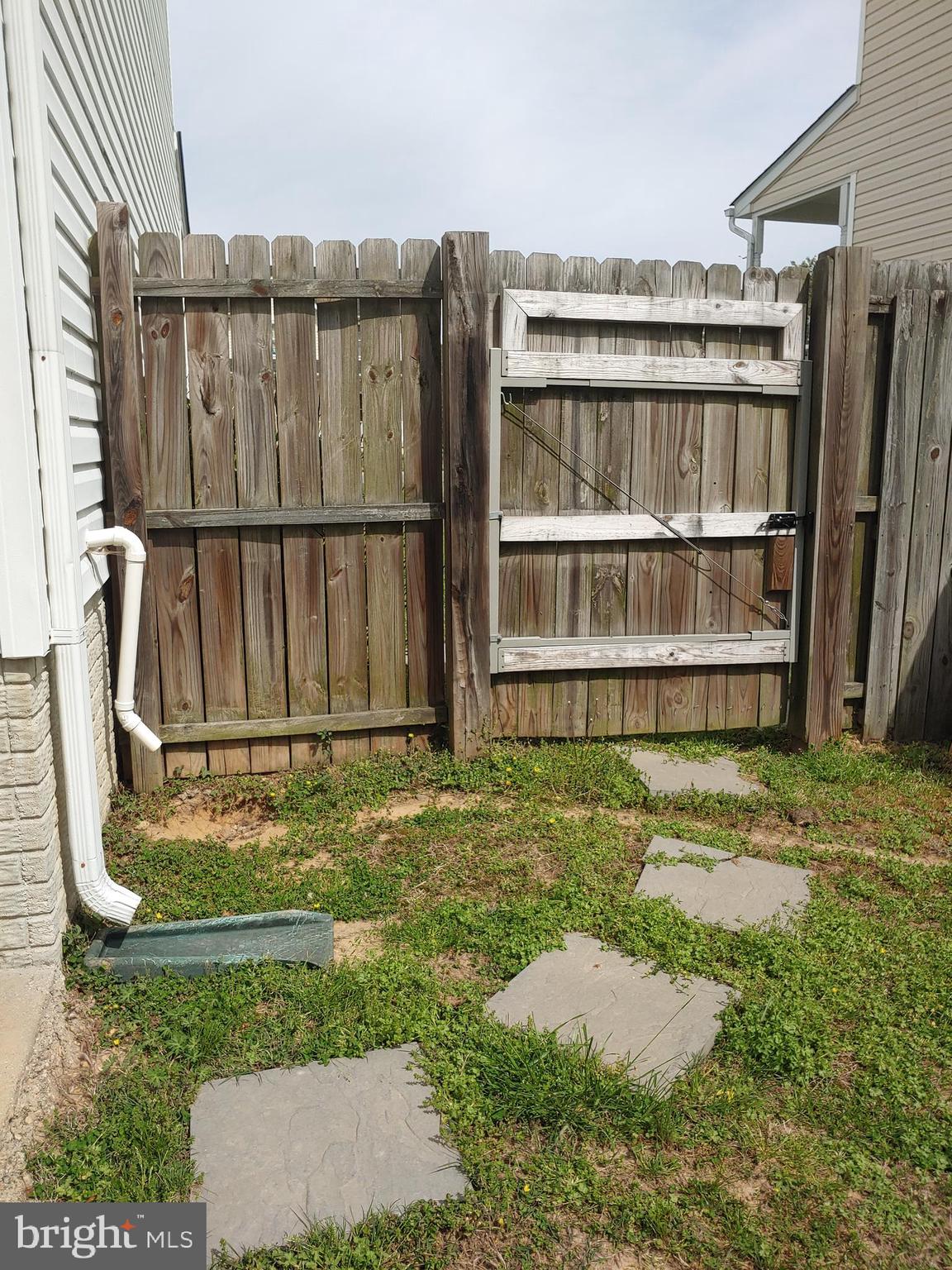 MEADOW LAKE - Residential Lease