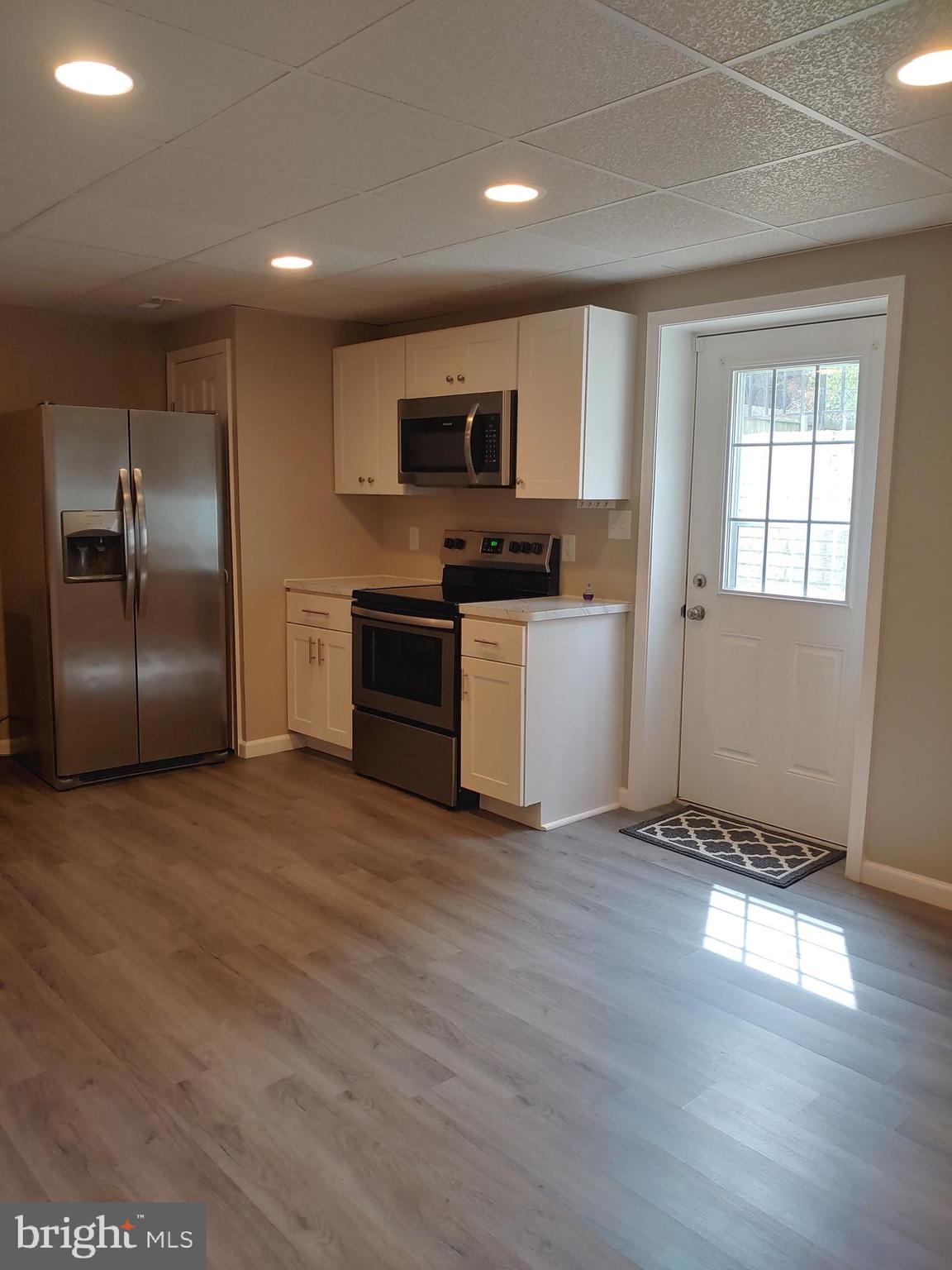 MEADOW LAKE - Residential Lease