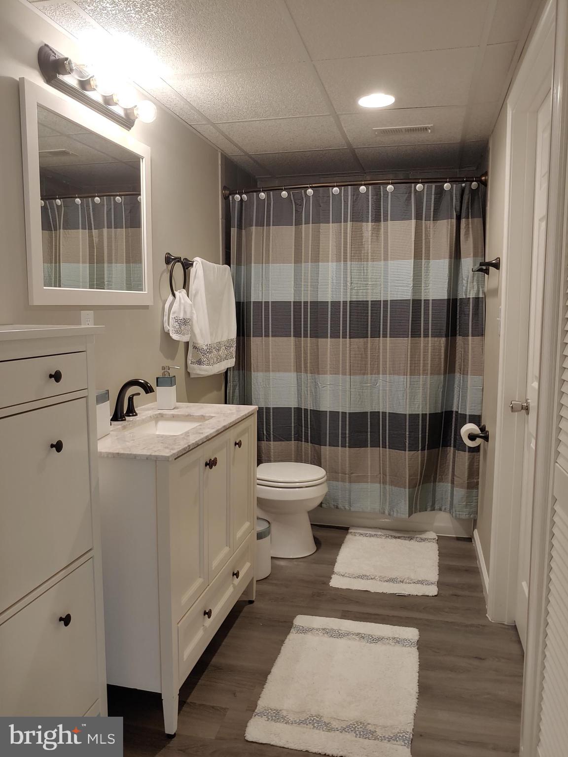 MEADOW LAKE - Residential Lease