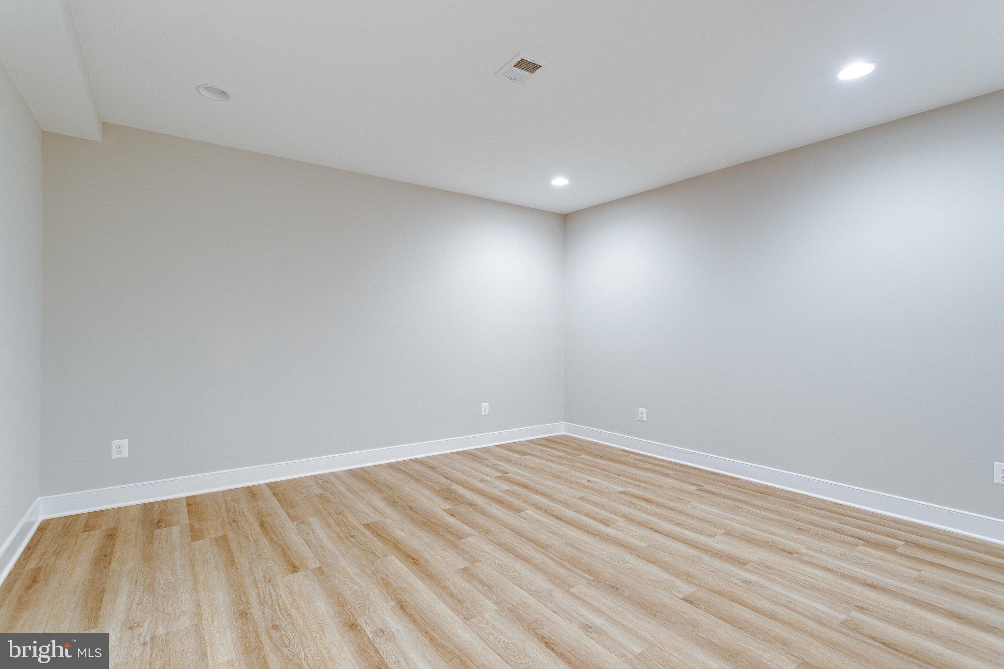 CHESTERBROOK - Residential