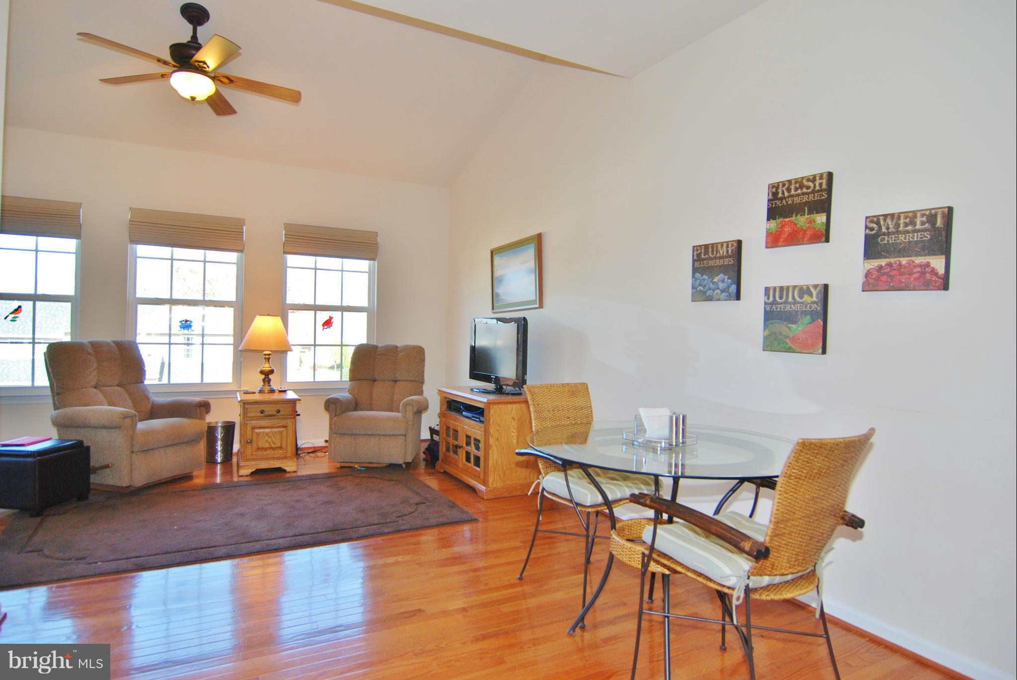 SIGNATURE CLUB AT GREENVIEW - Residential