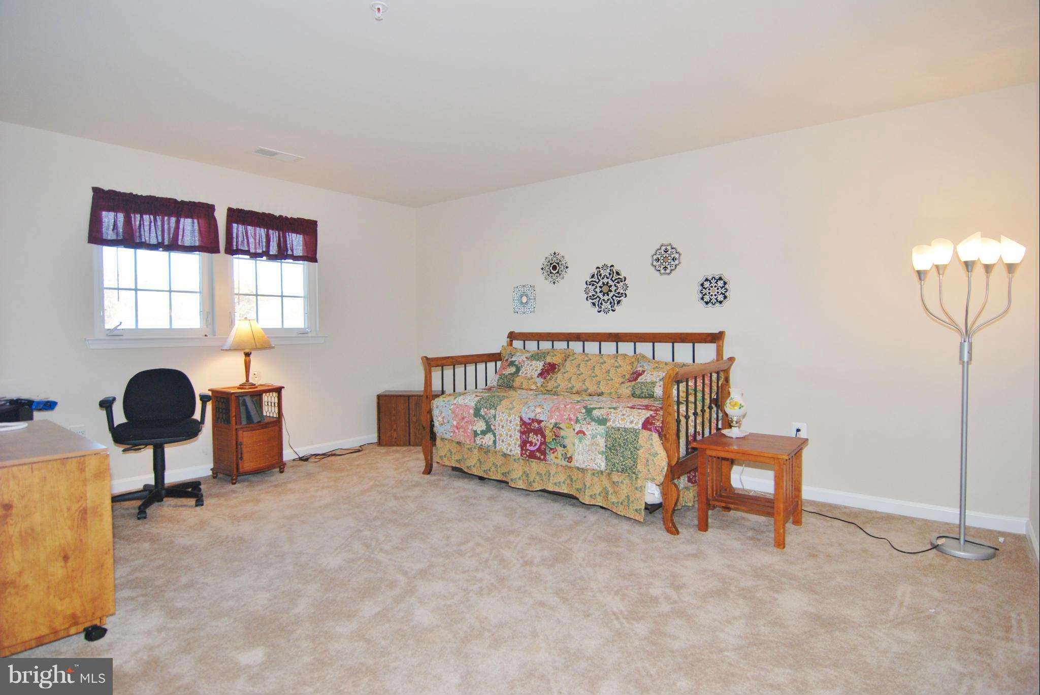 SIGNATURE CLUB AT GREENVIEW - Residential