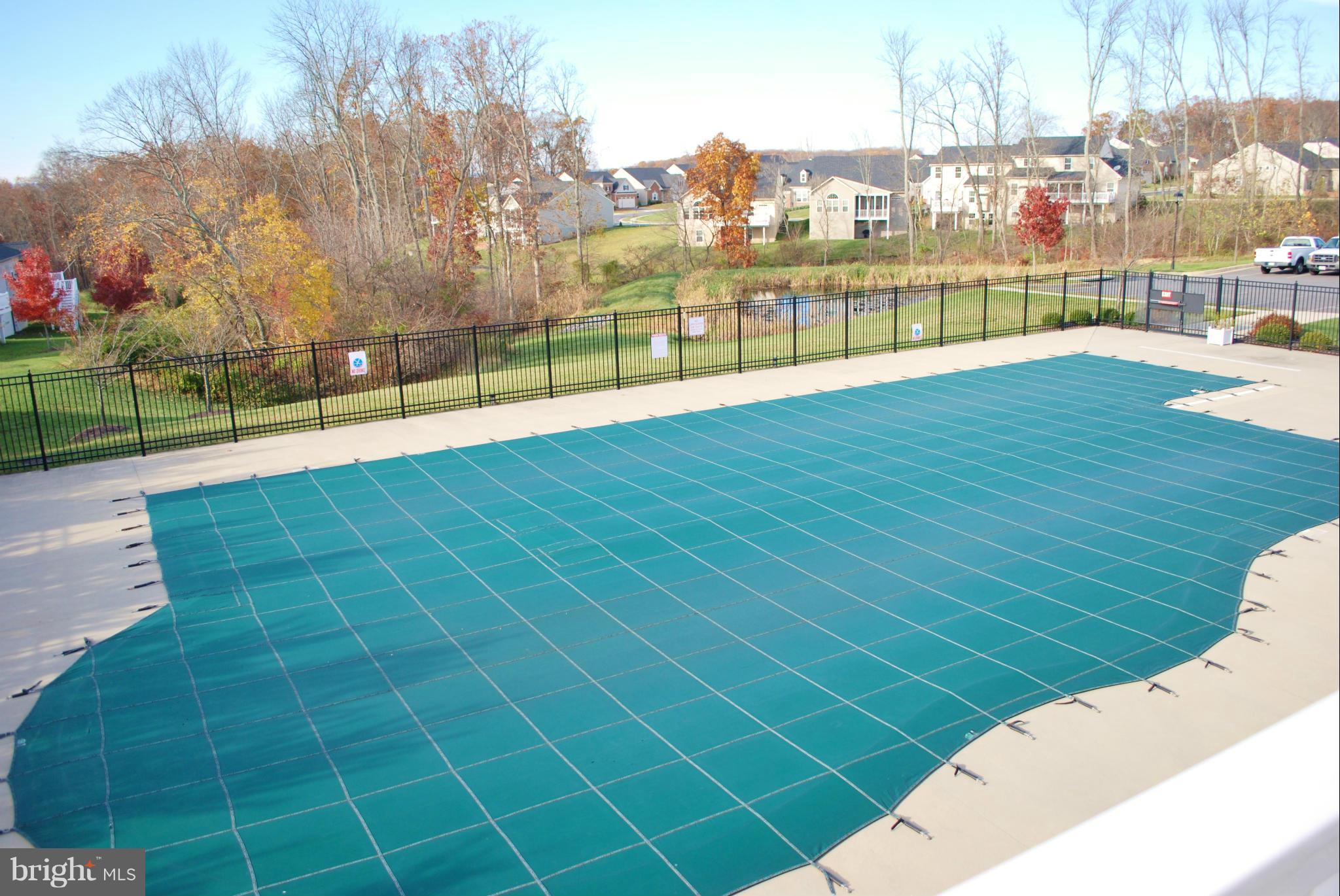 SIGNATURE CLUB AT GREENVIEW - Residential