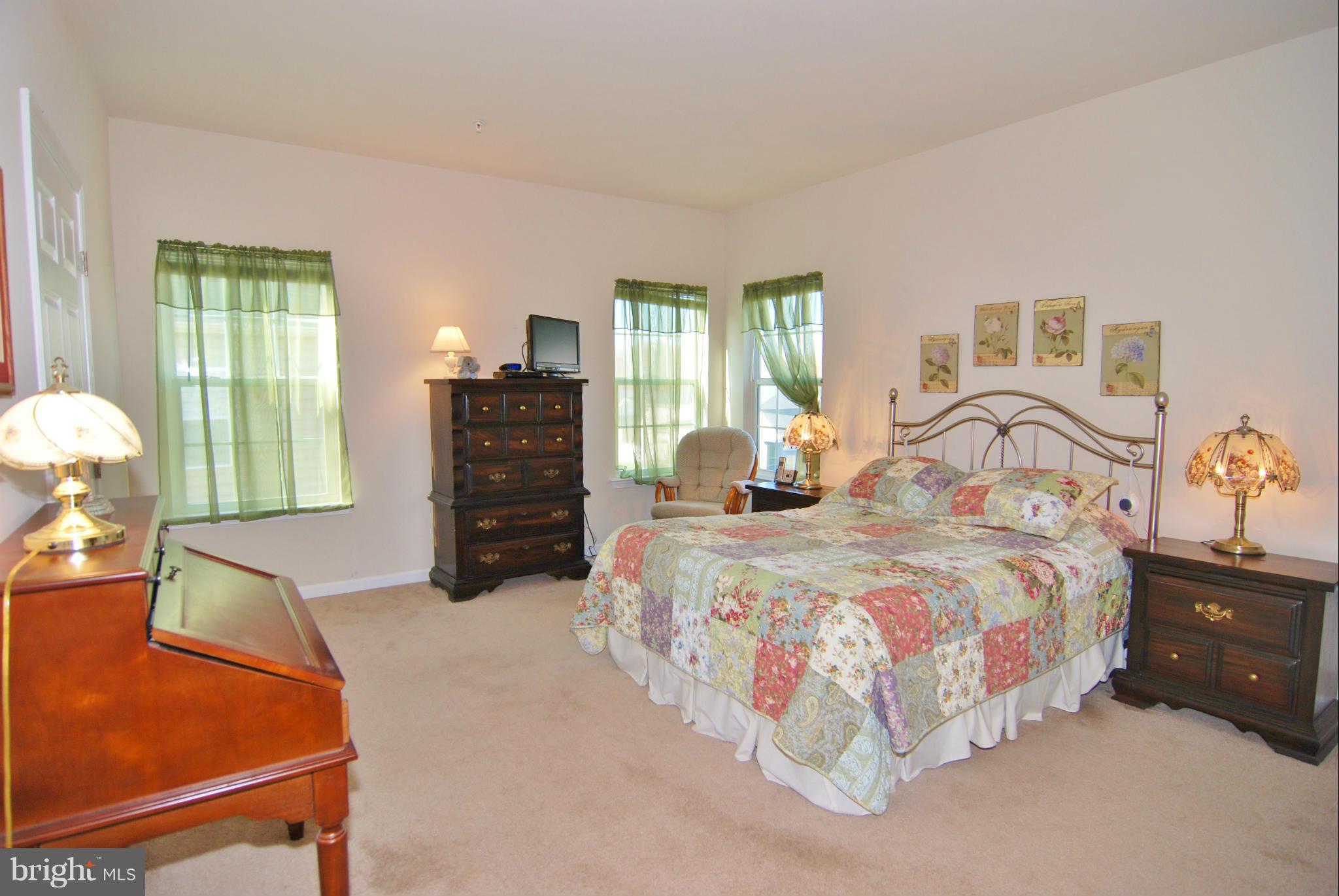 SIGNATURE CLUB AT GREENVIEW - Residential