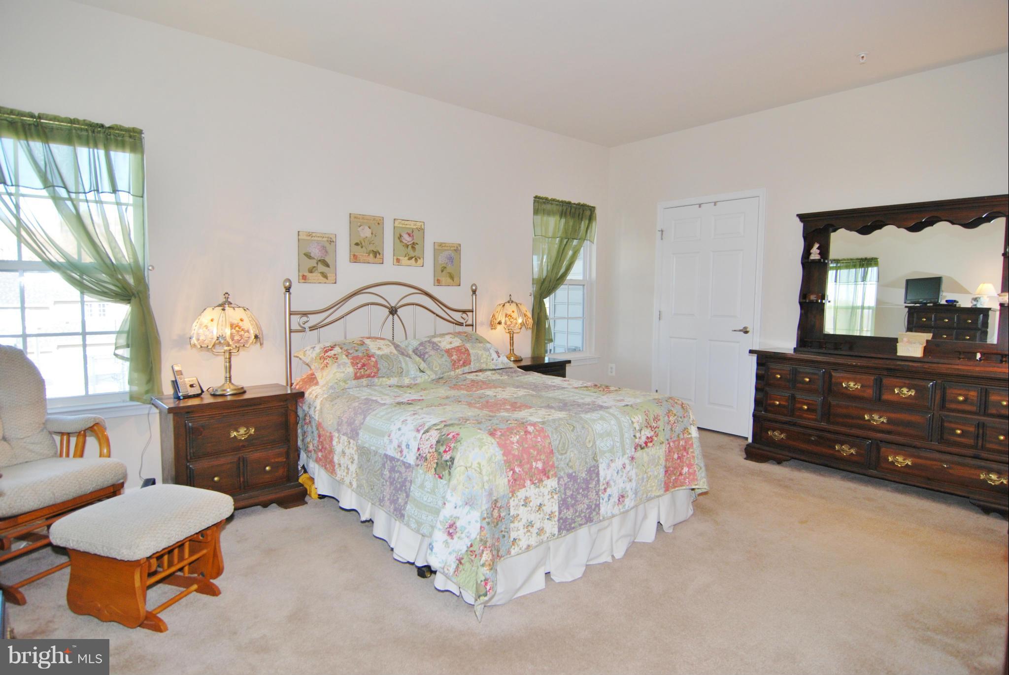 SIGNATURE CLUB AT GREENVIEW - Residential