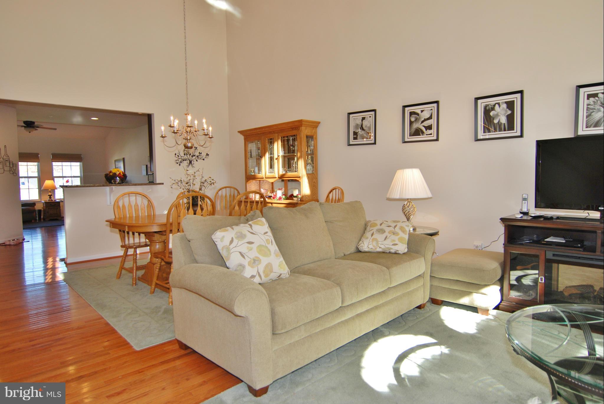 SIGNATURE CLUB AT GREENVIEW - Residential