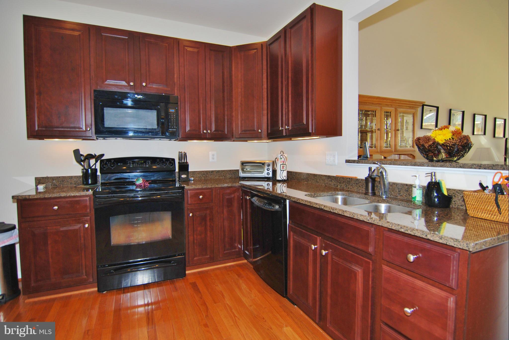 SIGNATURE CLUB AT GREENVIEW - Residential