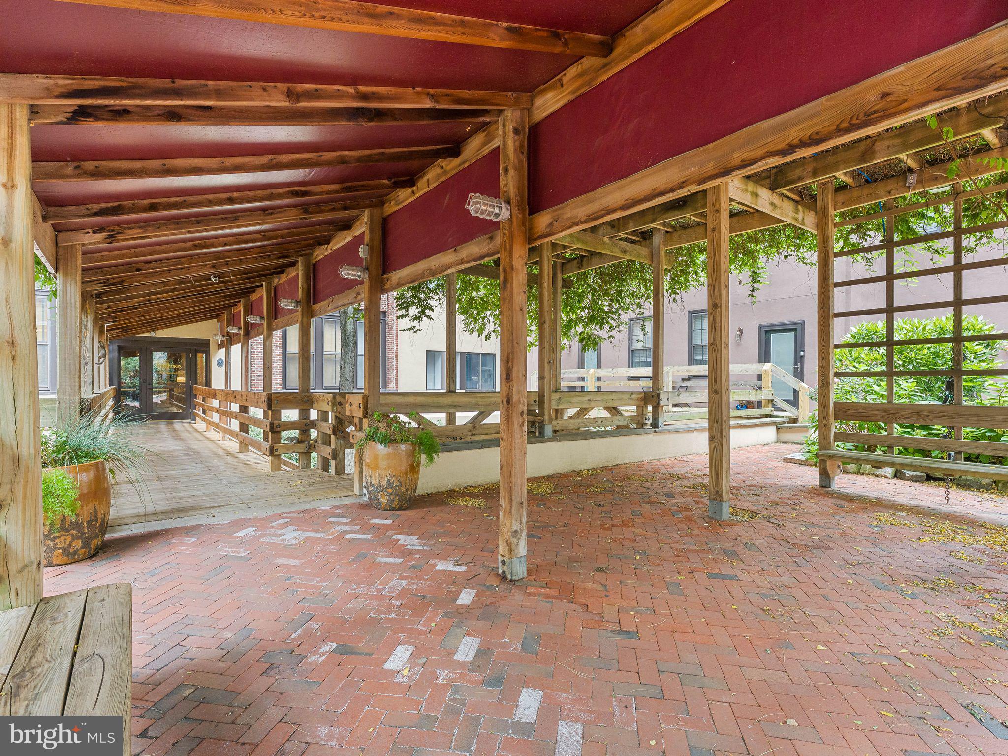 301 RACE STREET 00 215