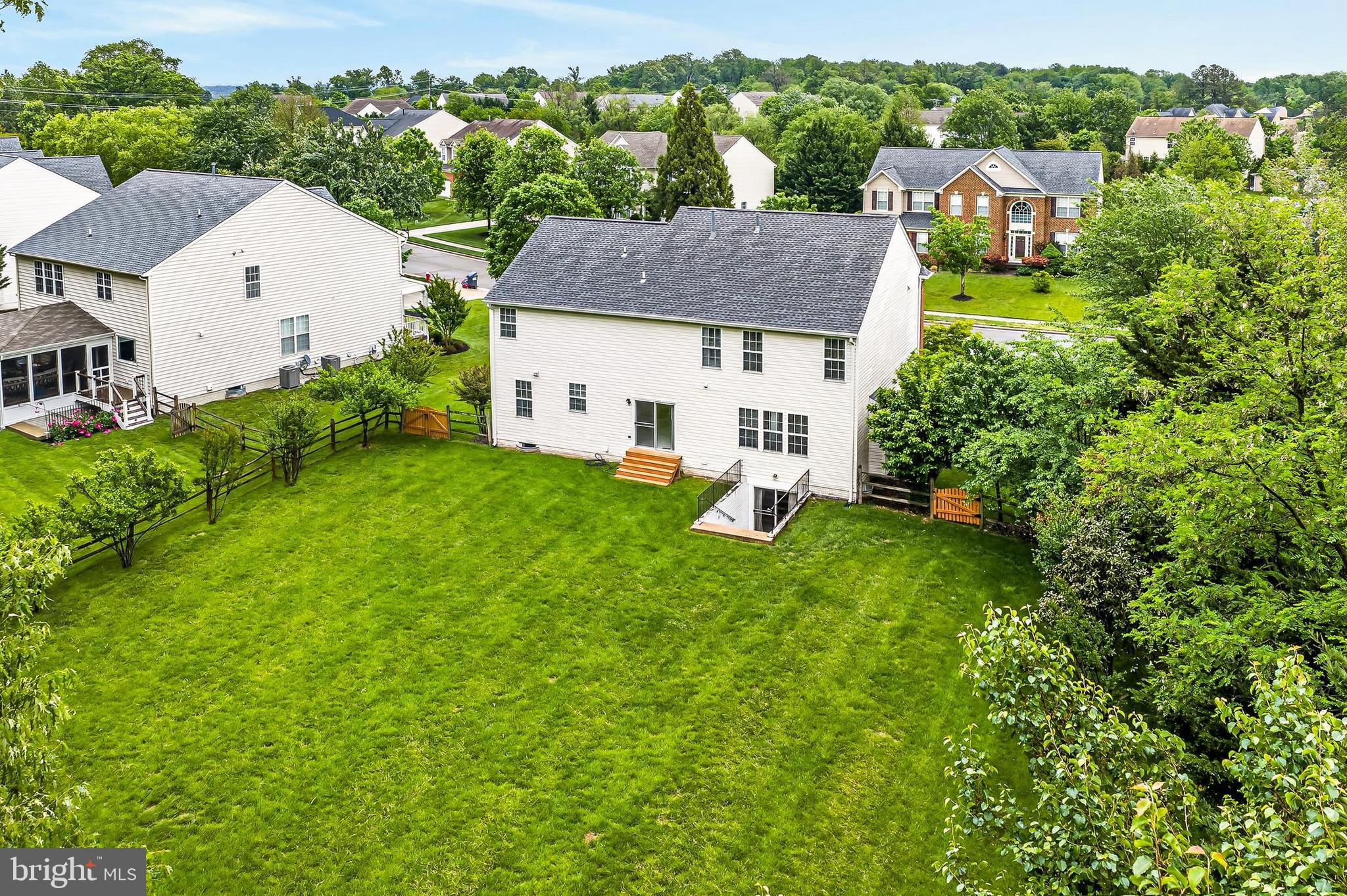 BLUE SPRING FARM - Residential