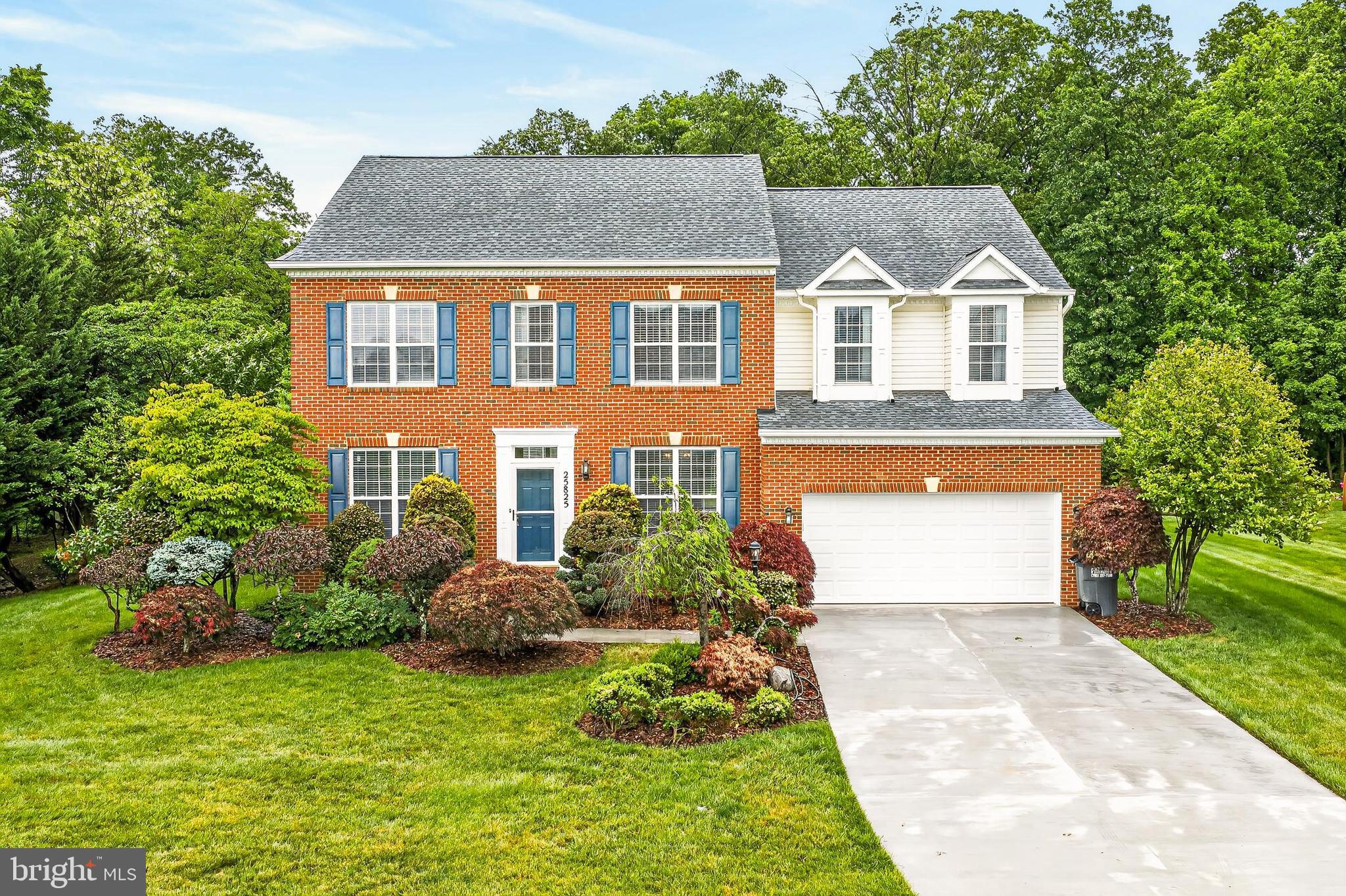 BLUE SPRING FARM - Residential