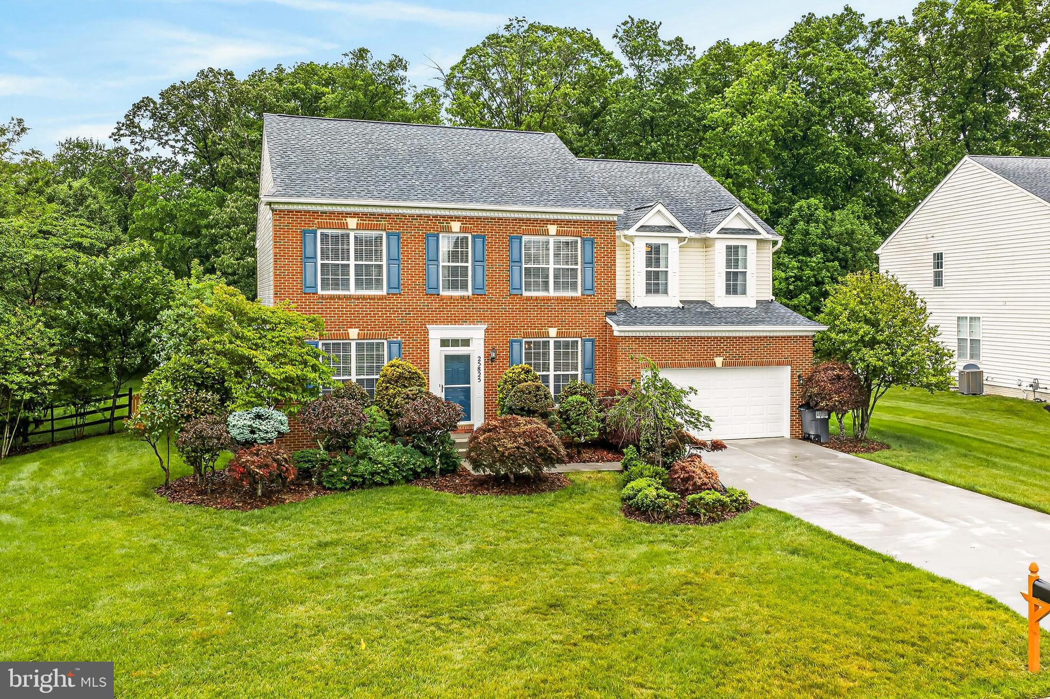 BLUE SPRING FARM - Residential