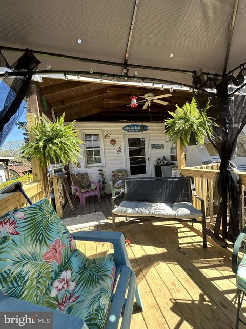 Block 11 Lot 14 HOT SPRINGS AVE FALLING WATERS WV 25419