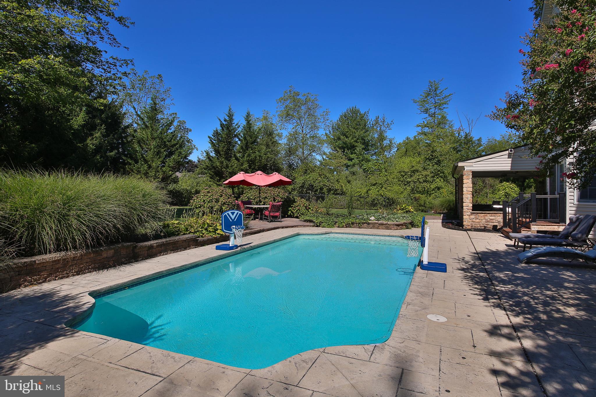 BROOKSIDE MANOR ES - Residential