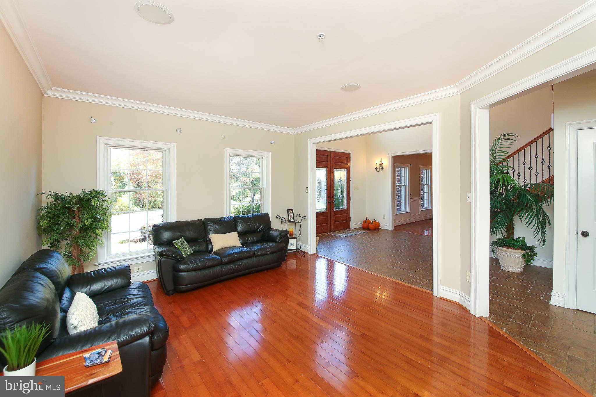 BROOKSIDE MANOR ES - Residential