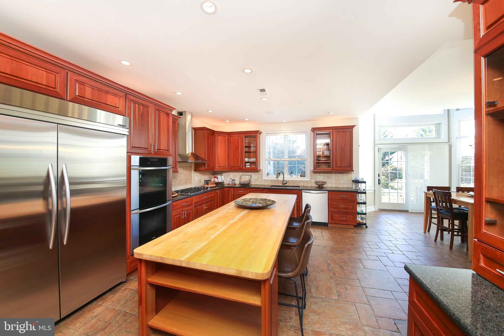 BROOKSIDE MANOR ES - Residential