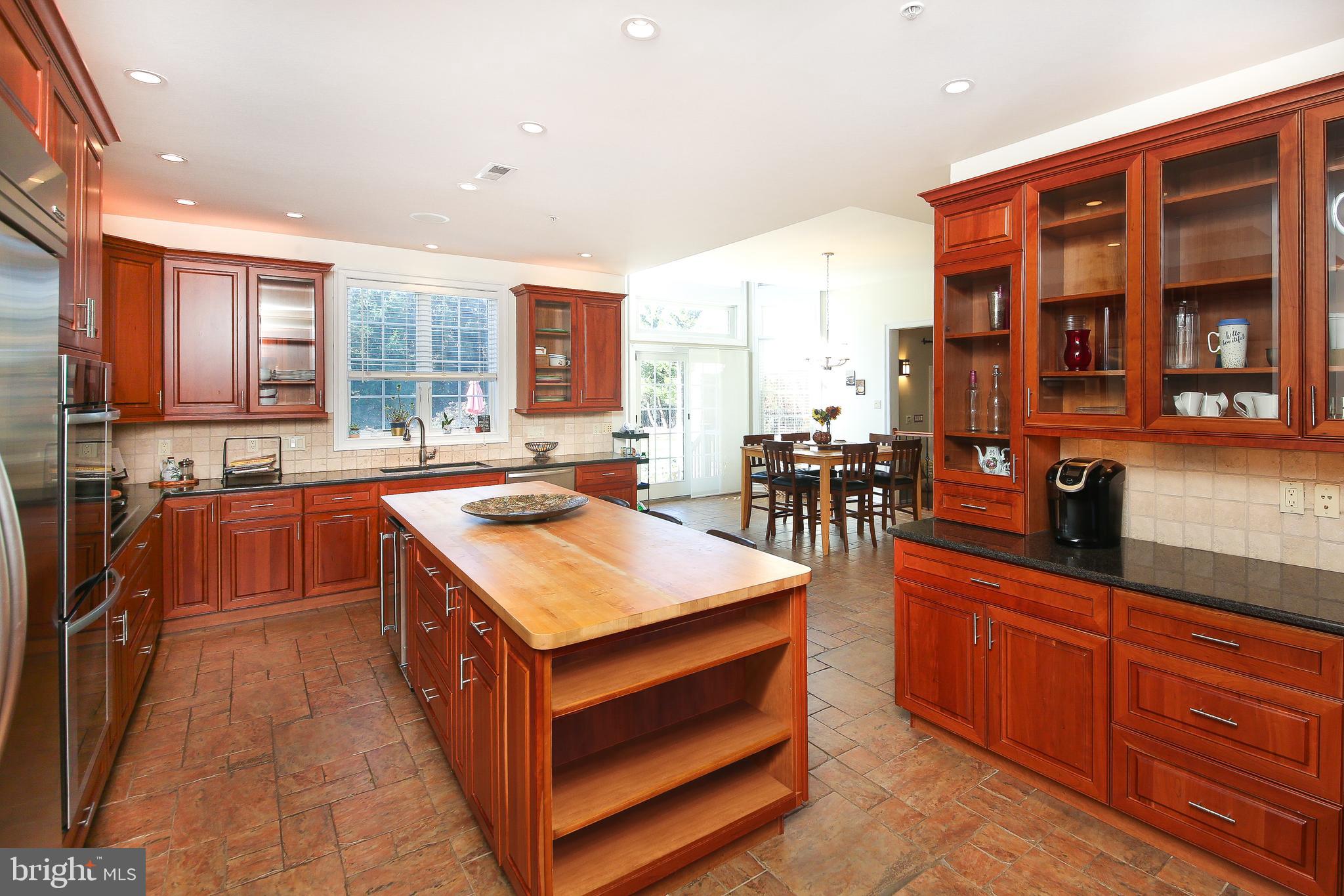 BROOKSIDE MANOR ES - Residential