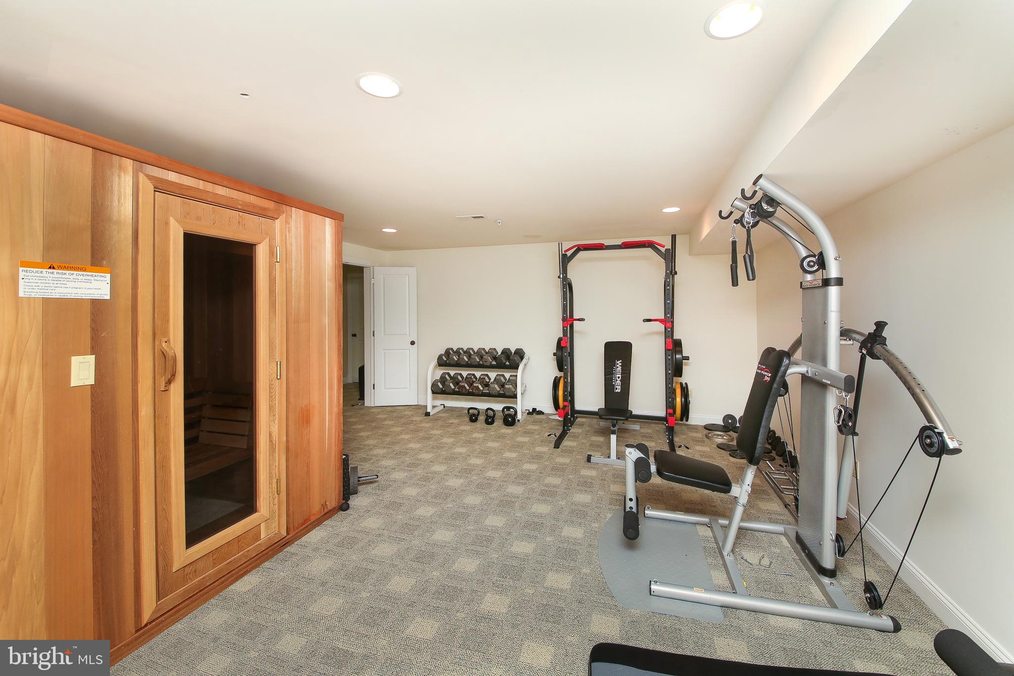 BROOKSIDE MANOR ES - Residential