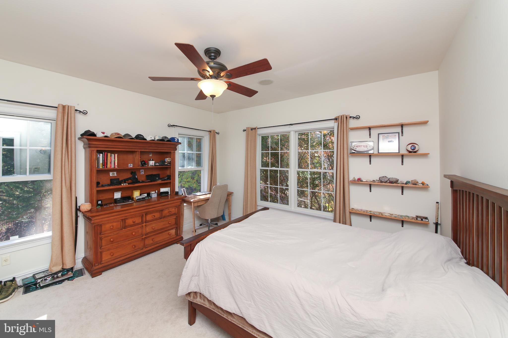 BROOKSIDE MANOR ES - Residential