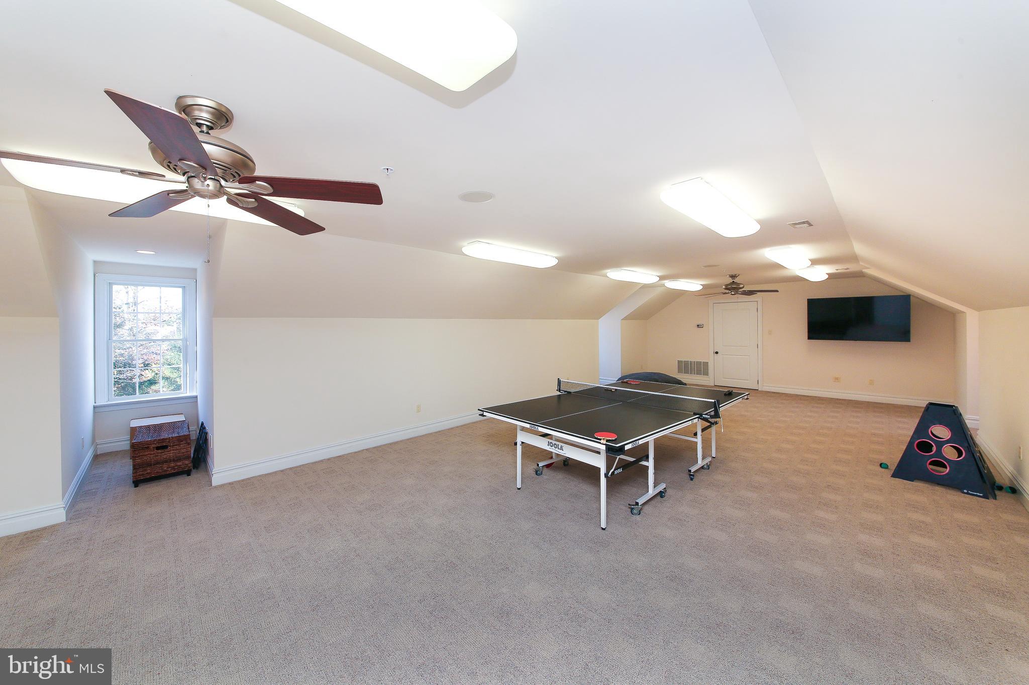 BROOKSIDE MANOR ES - Residential