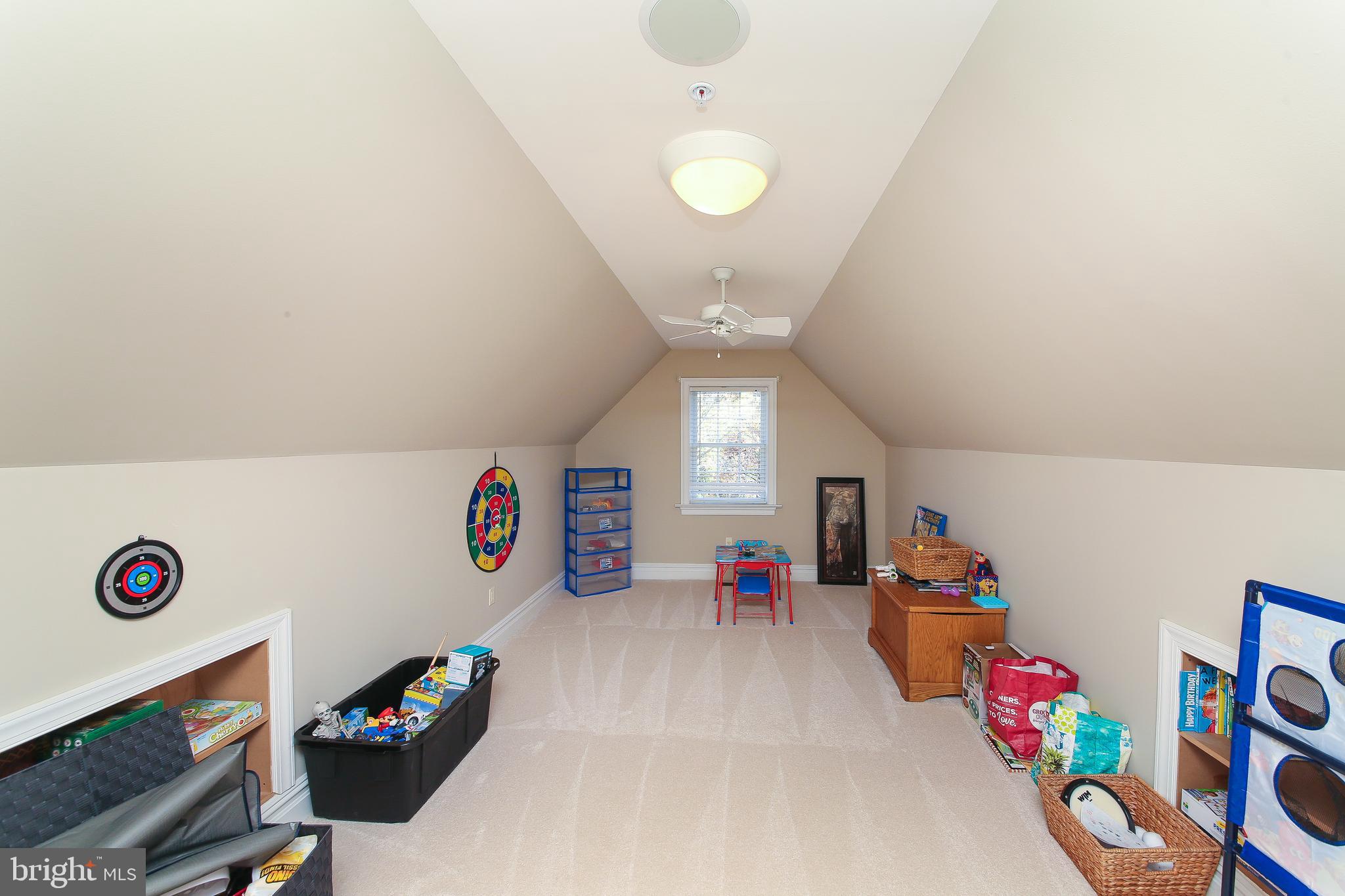 BROOKSIDE MANOR ES - Residential