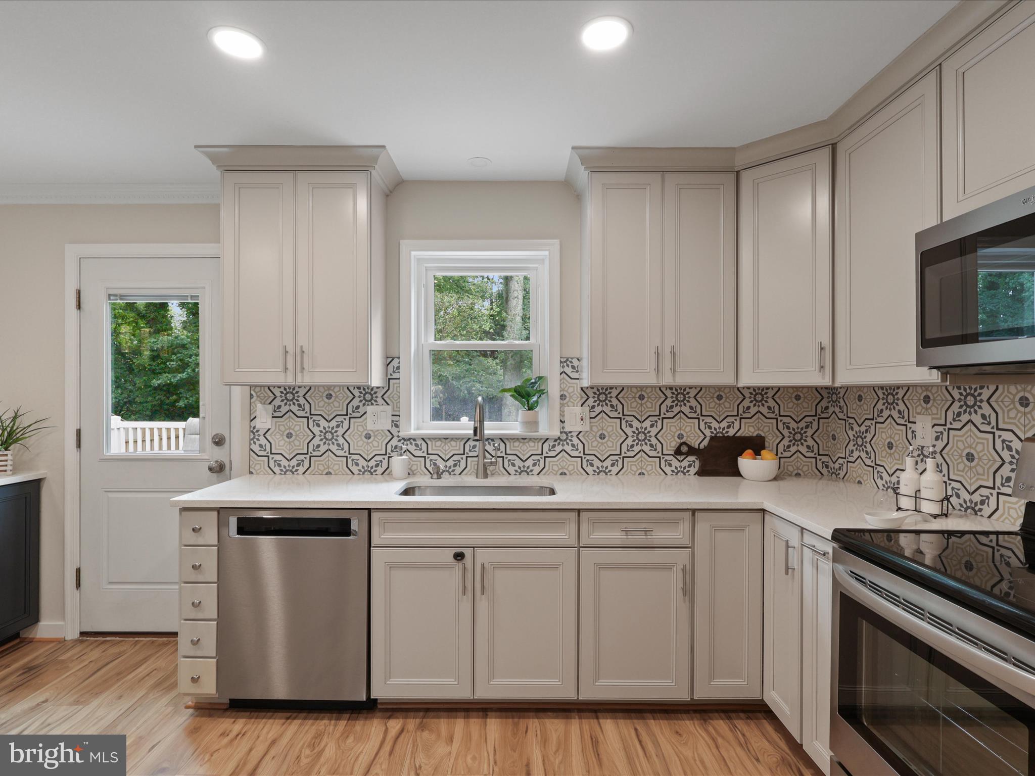 MOUNT ZEPHYR - Residential