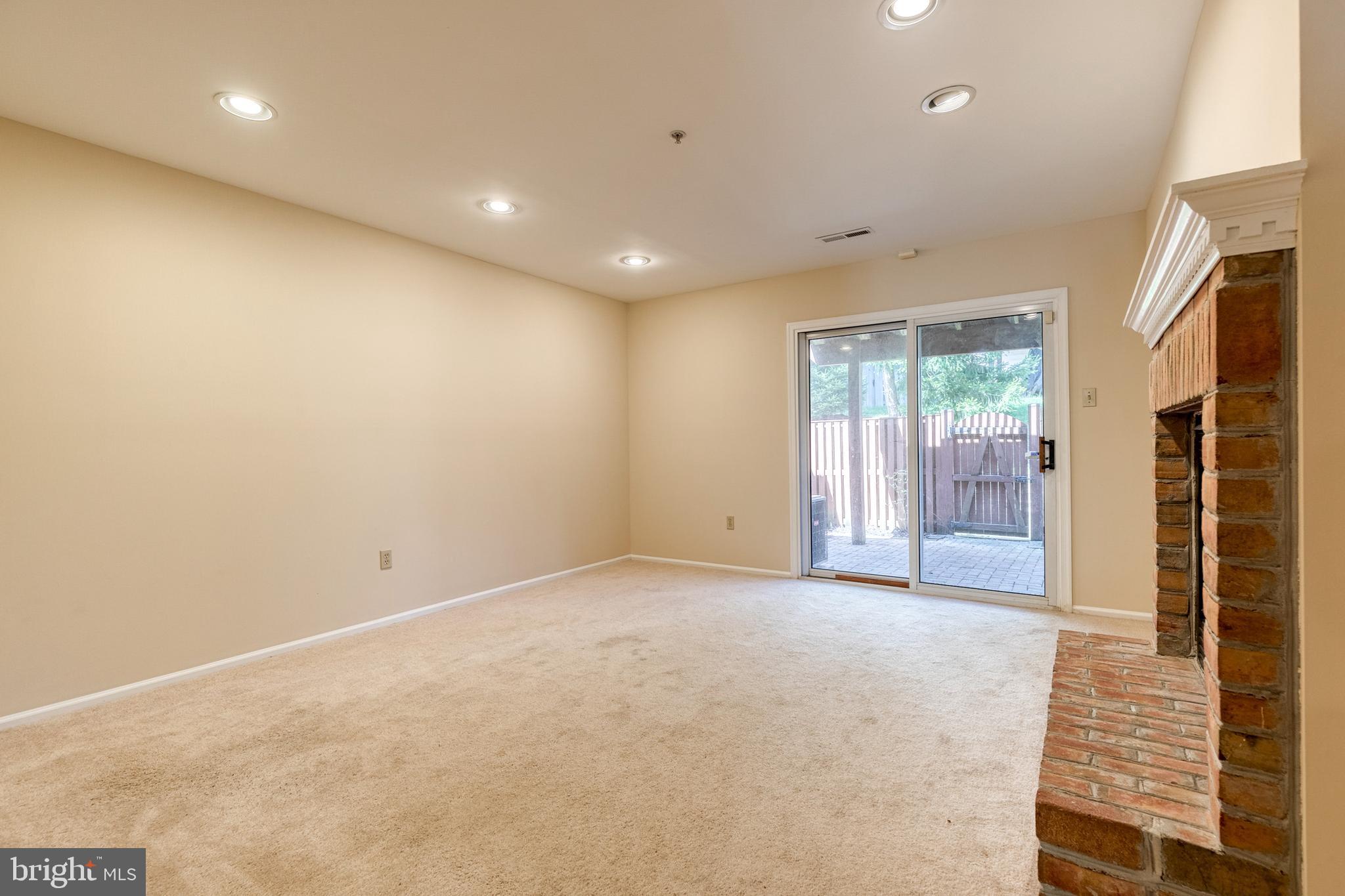 BROOKSIDE - Residential