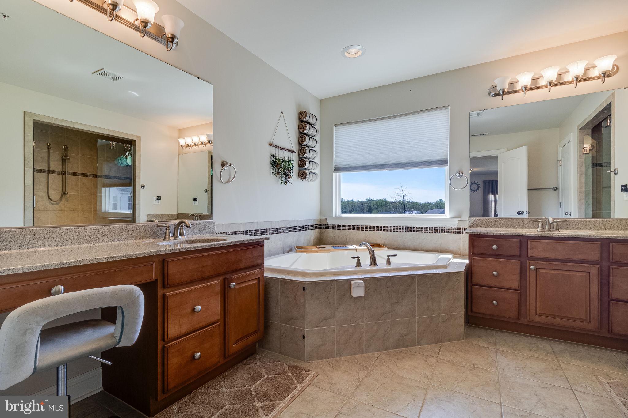 BROAD CREEK - Residential