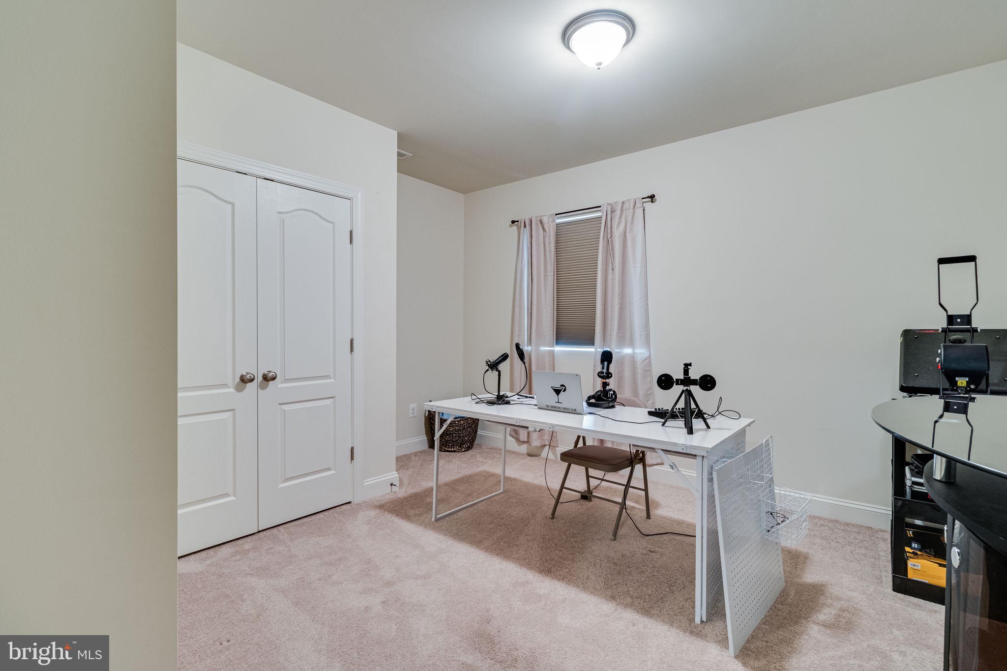 BROAD CREEK - Residential