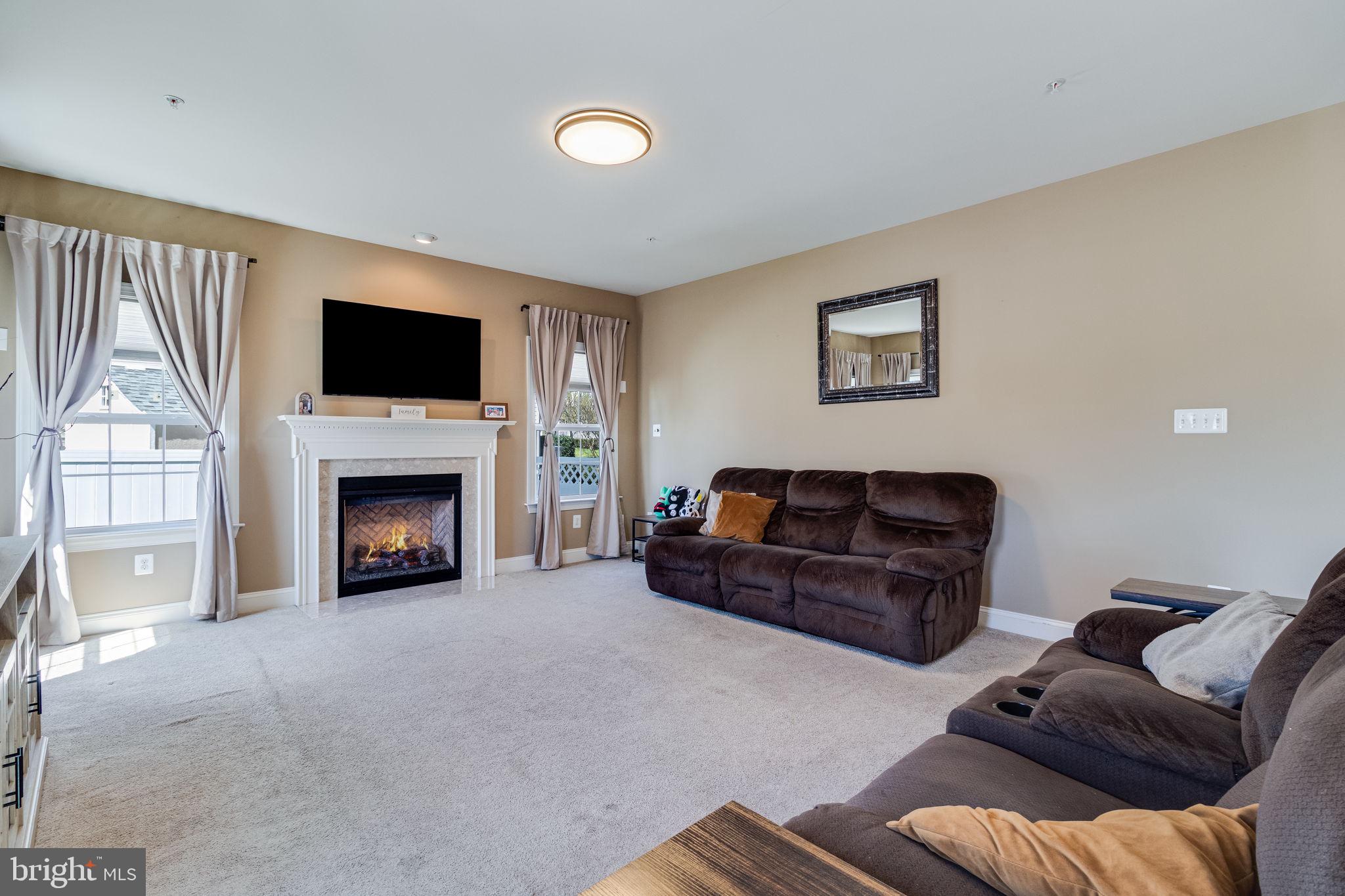 BROAD CREEK - Residential