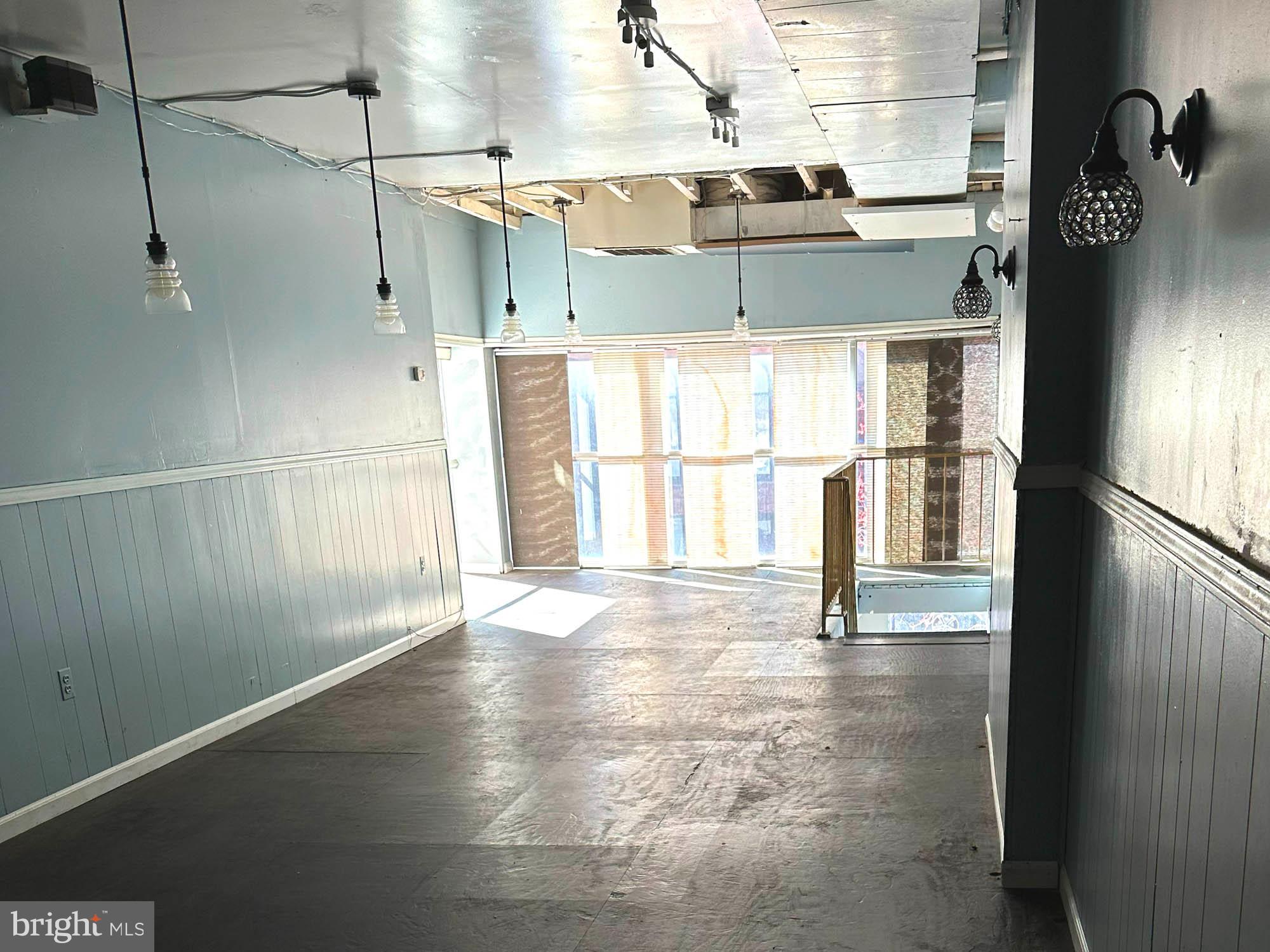 MOUNT VERNON - Commercial Sale