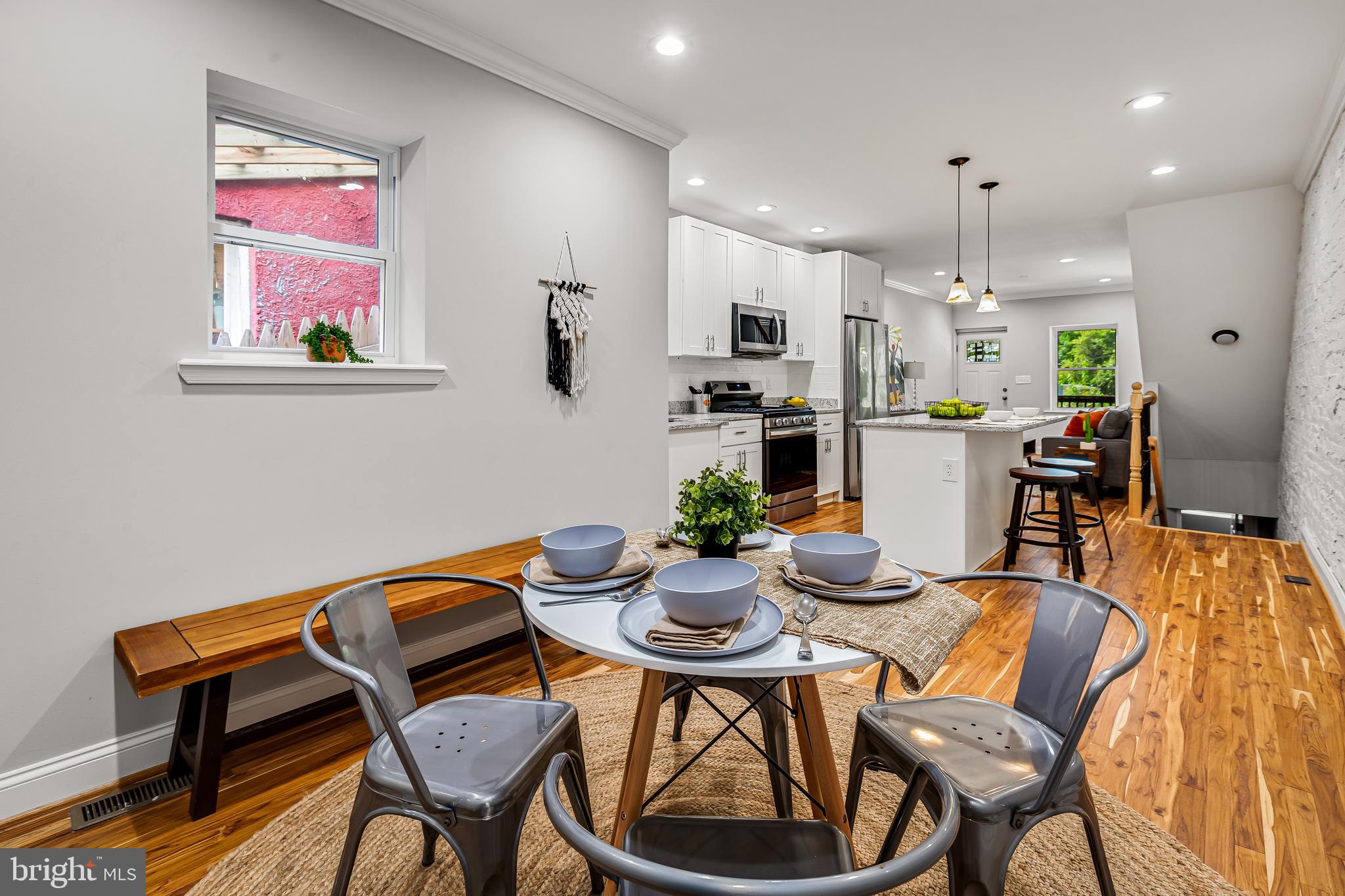 HOES HEIGHTS - Residential