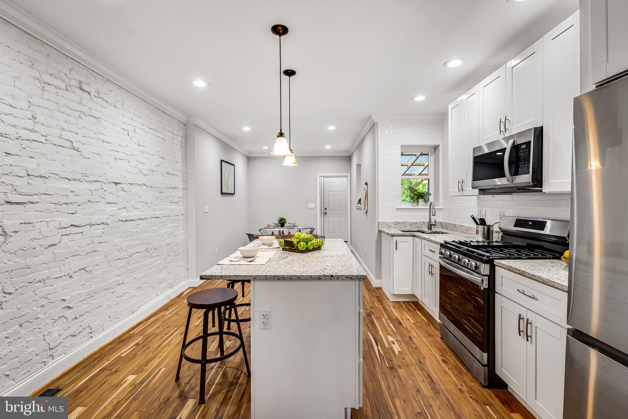 HOES HEIGHTS - Residential