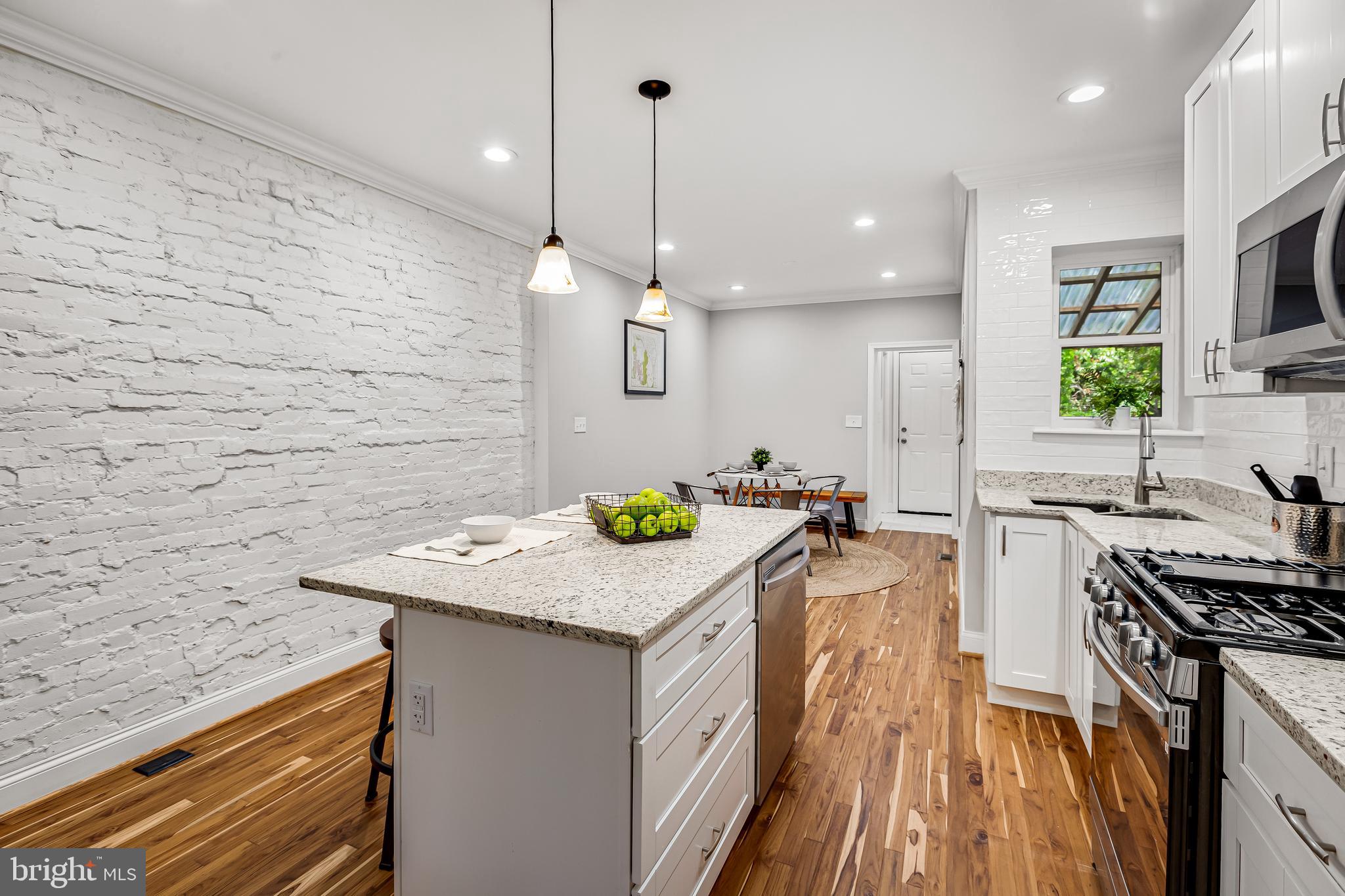 HOES HEIGHTS - Residential