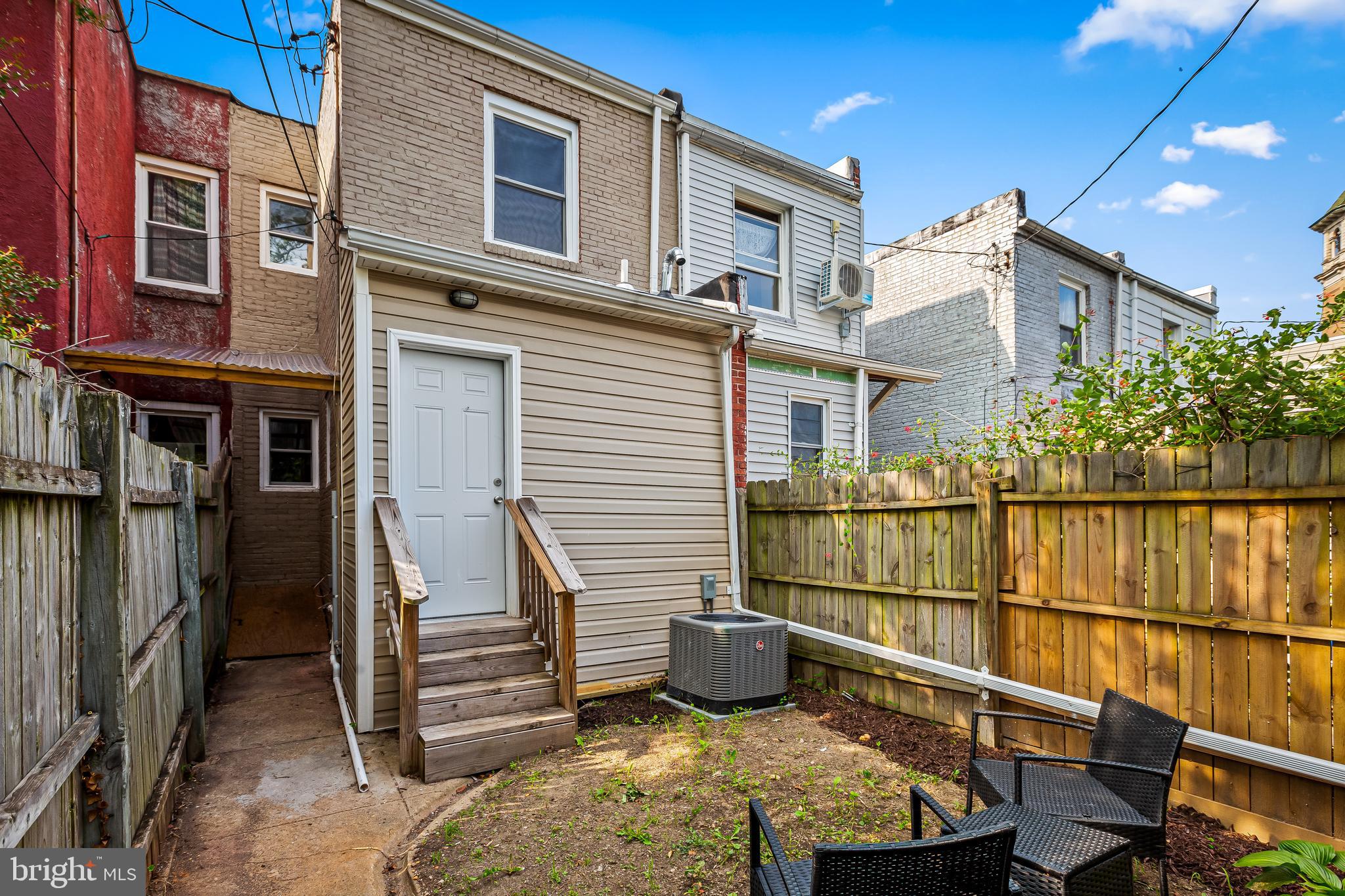 HOES HEIGHTS - Residential