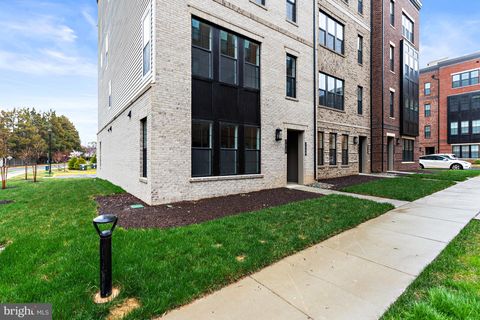 7410 BACKETT WOOD TERRACE 801 MCLEAN VA 22102