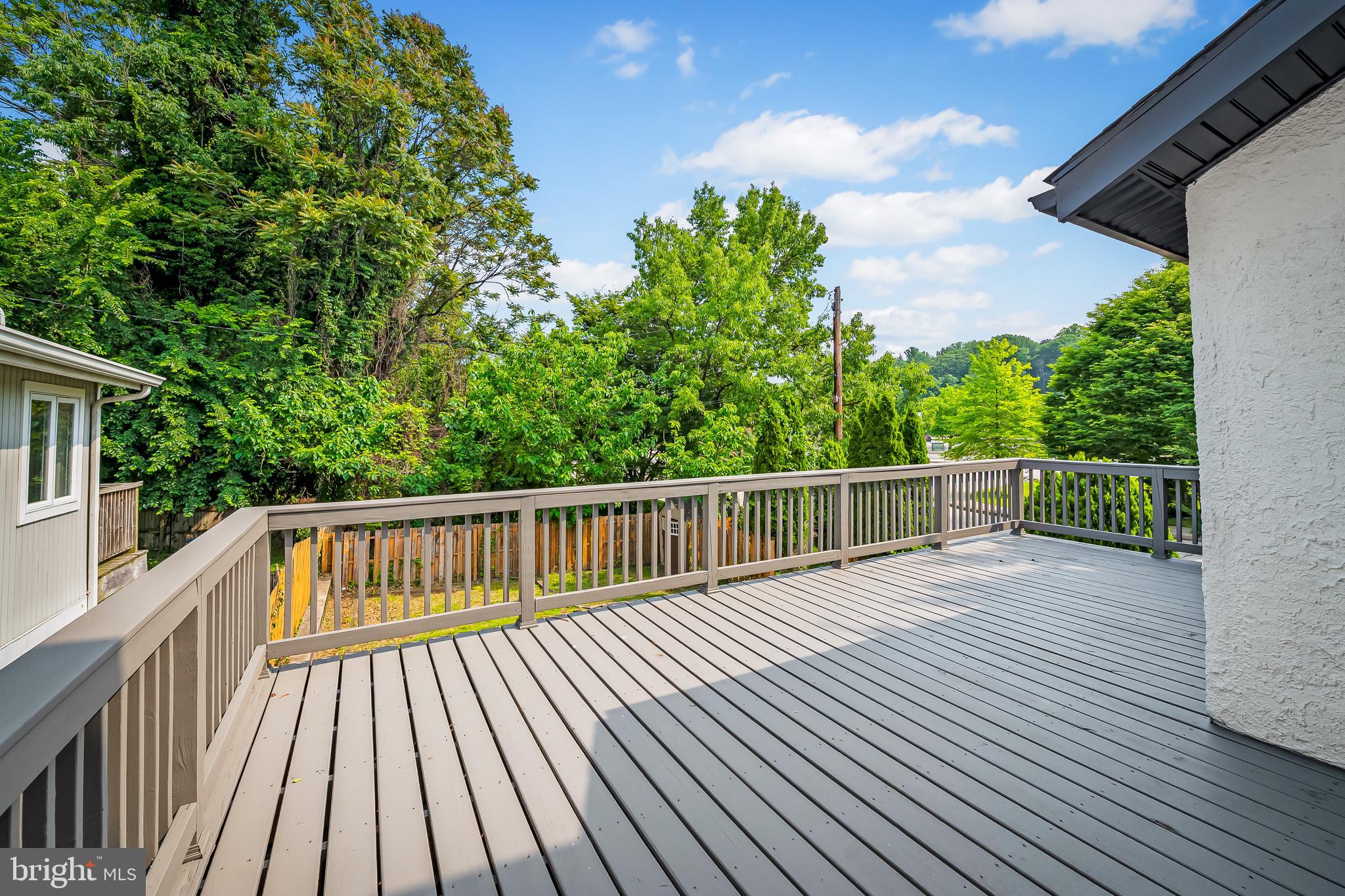 MEDFIELD - Residential