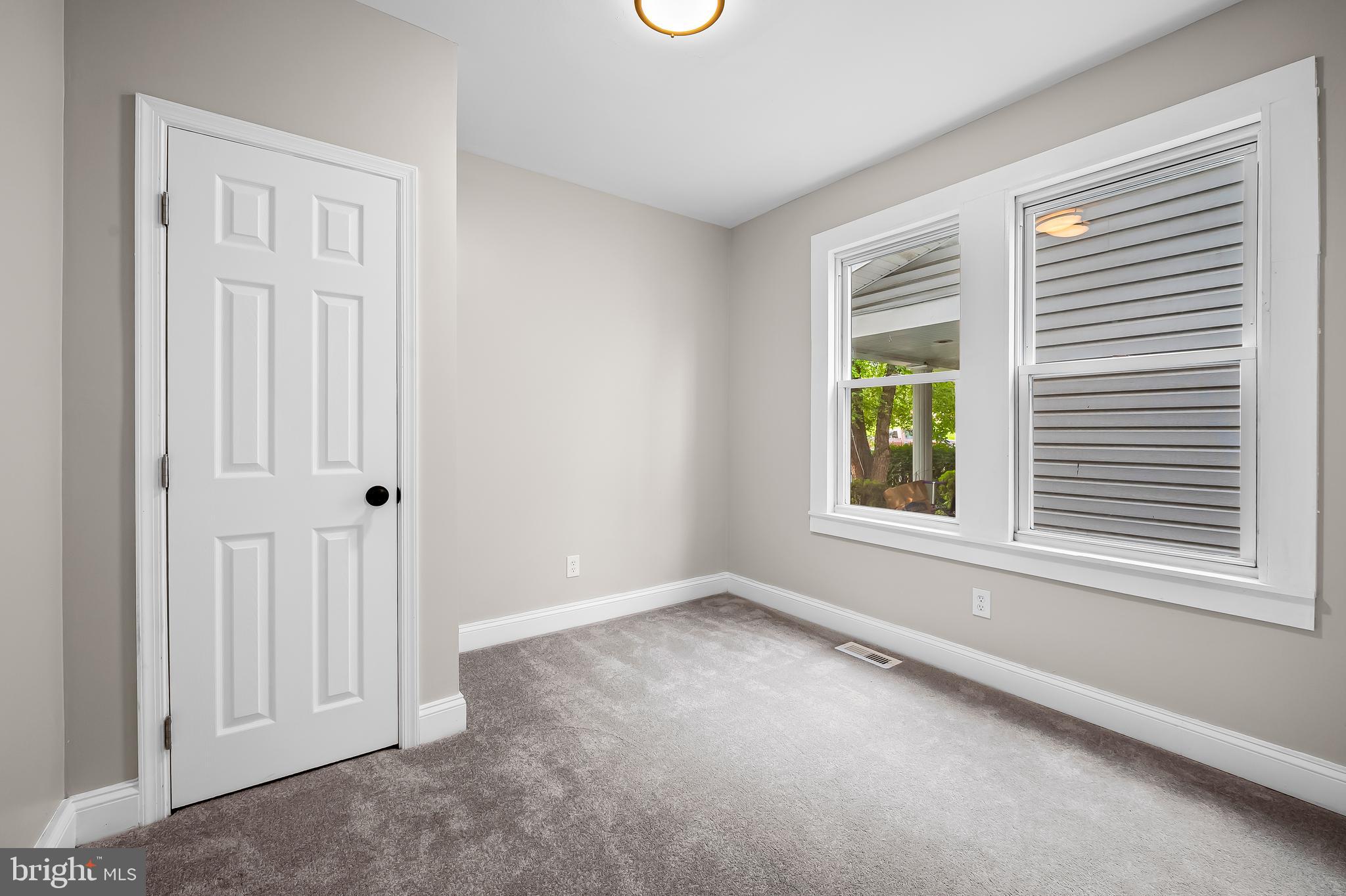 MEDFIELD - Residential