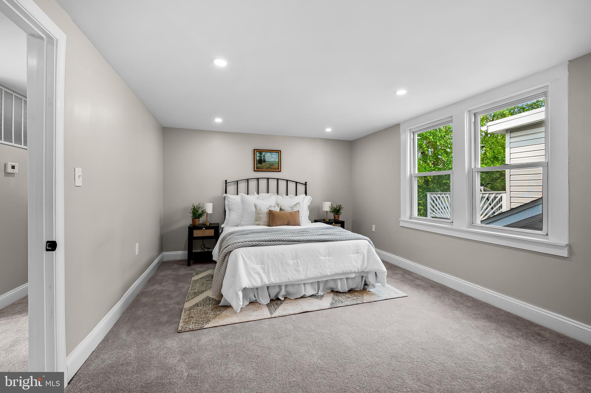 MEDFIELD - Residential